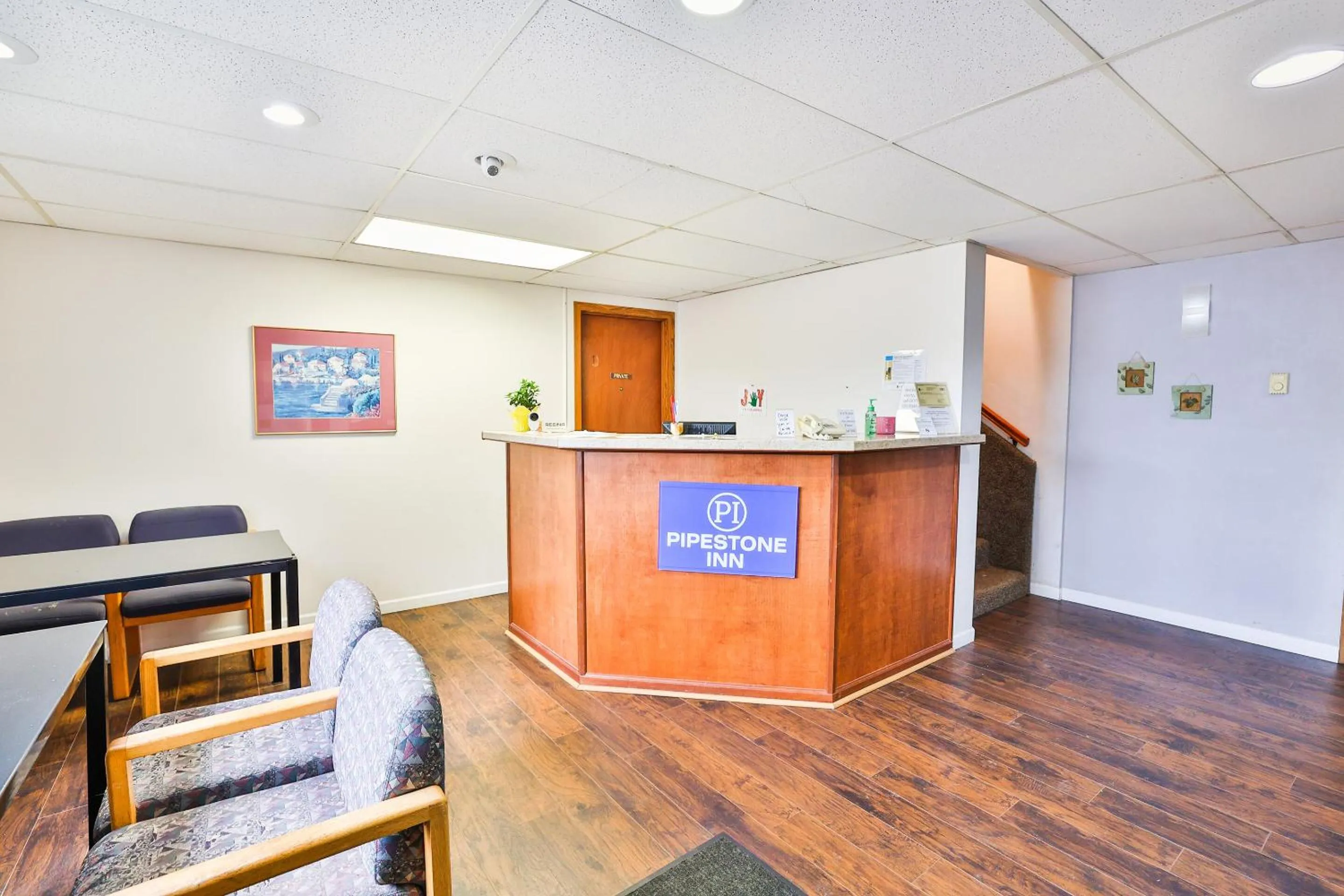 Lobby or reception in OYO Hotel Pipestone MN, Canterbury Park