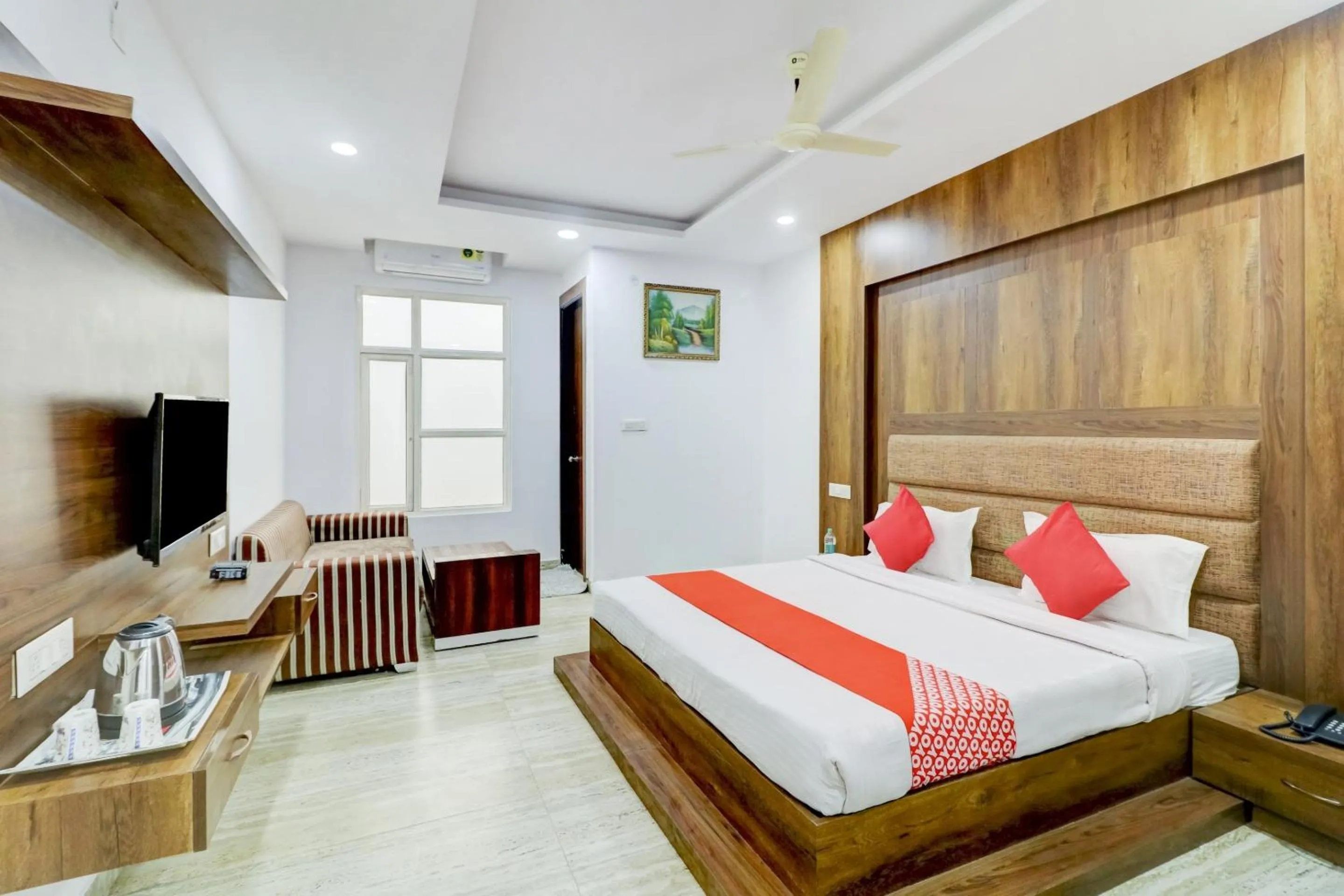 Bedroom, Bed in Hotel O Ratan Pacific Hotel And Party Hall