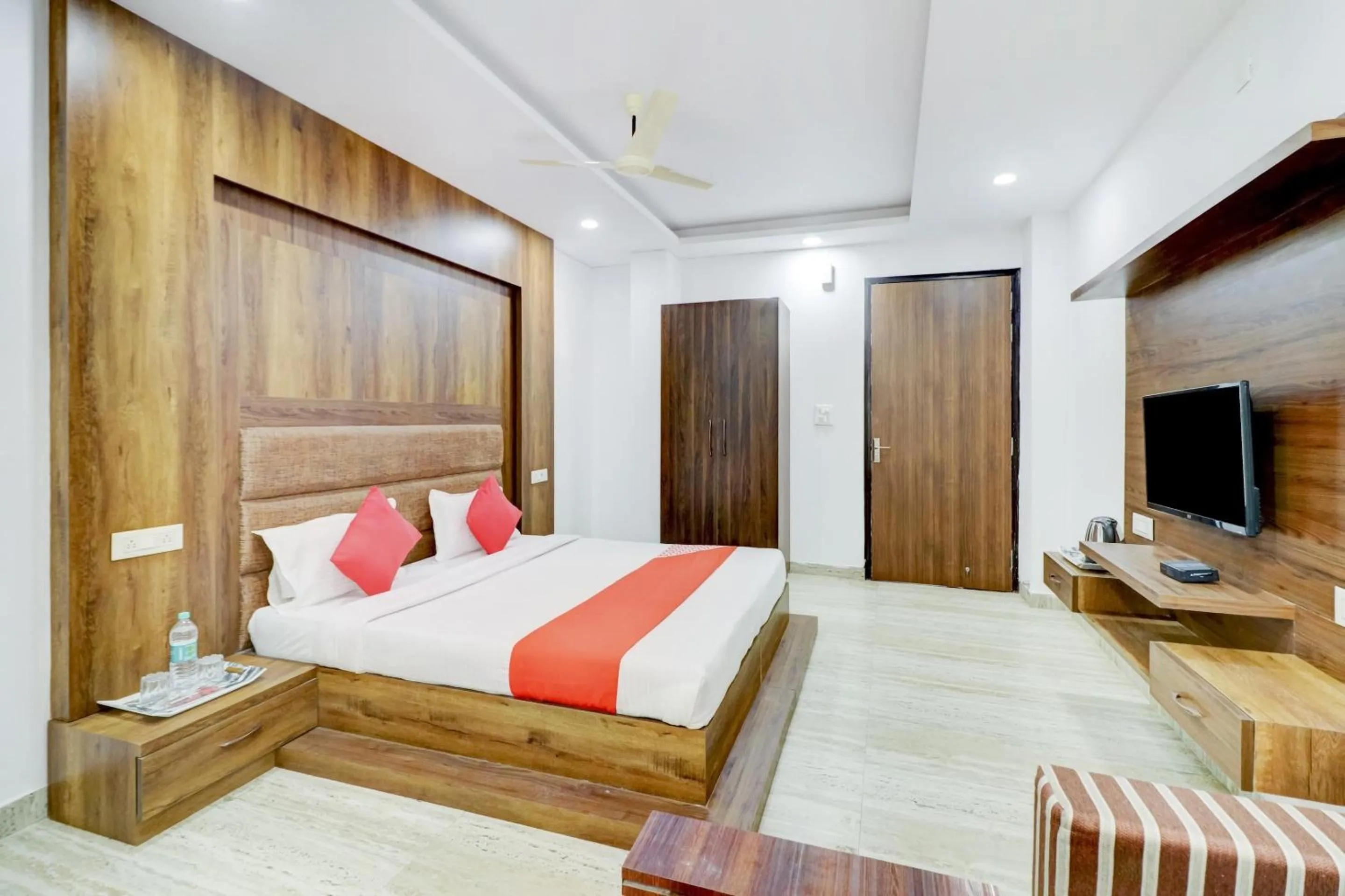 Bedroom, Bed in Hotel O Ratan Pacific Hotel And Party Hall