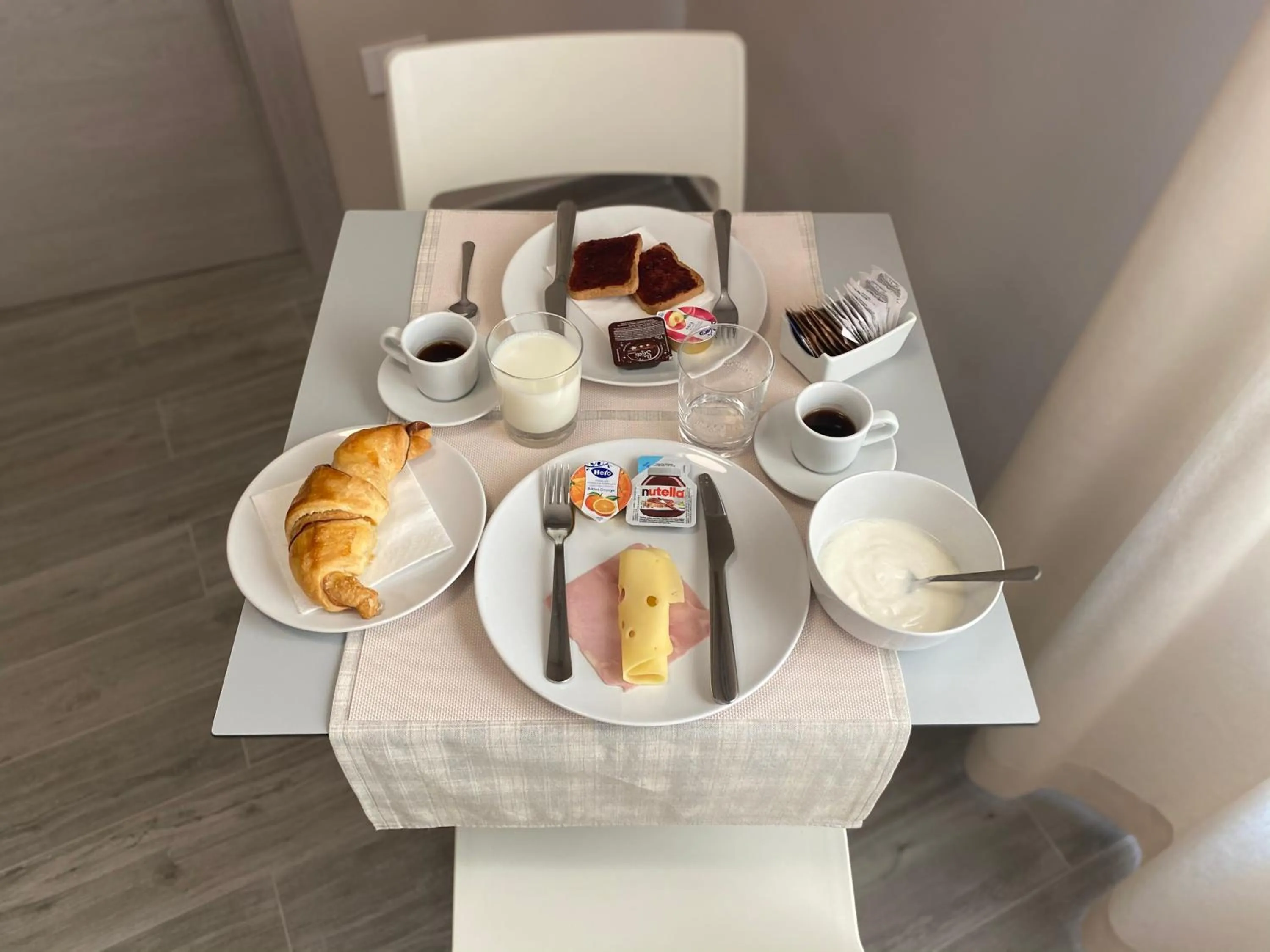 Breakfast in Le Origini Rooms&Suite