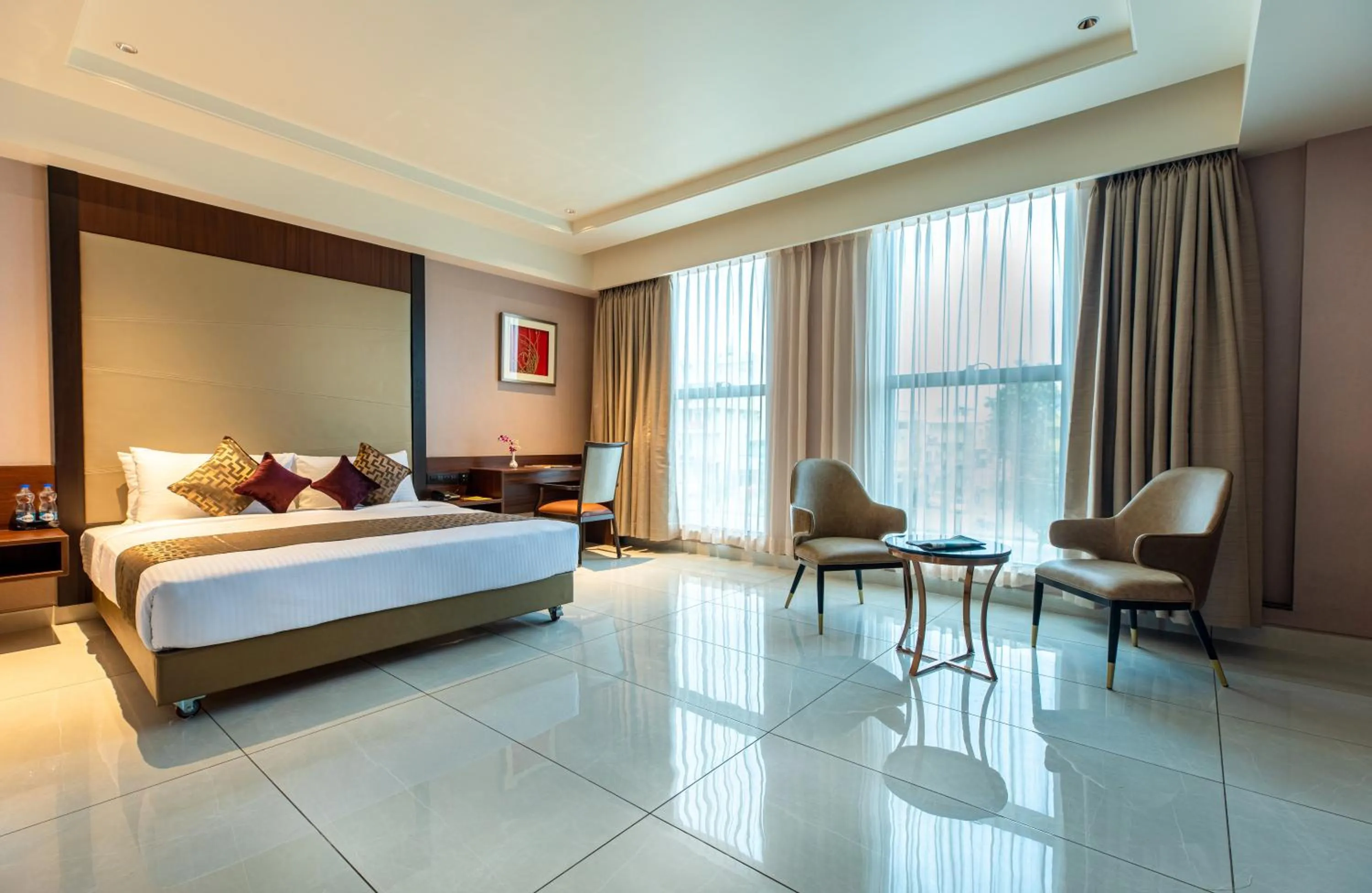 Bedroom, Bed in Hotel M Pro Palace Mysore - 12 Minutes to Mysore Palace