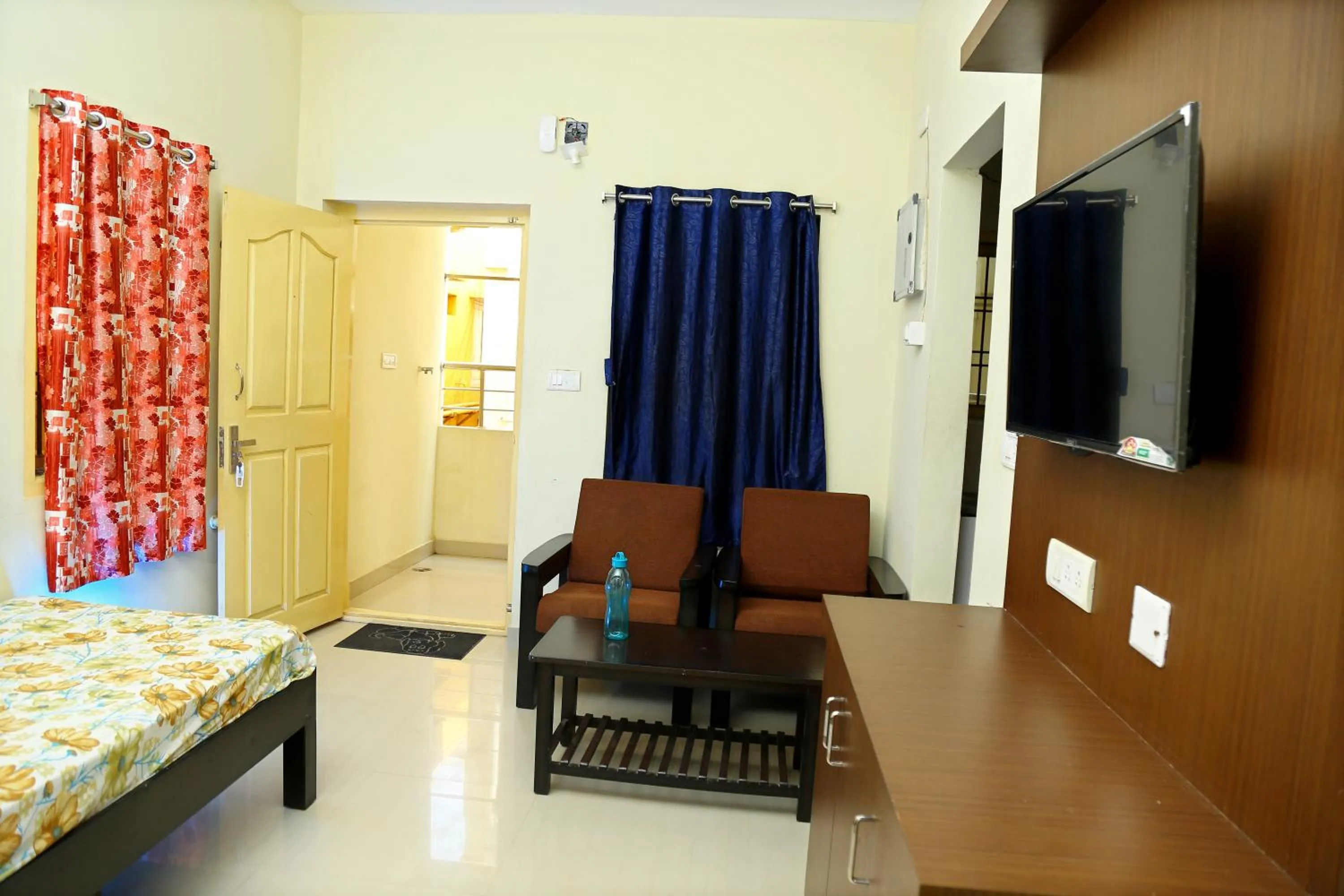 Seating area, Bed in Lakeview Residency, Sricity TADA