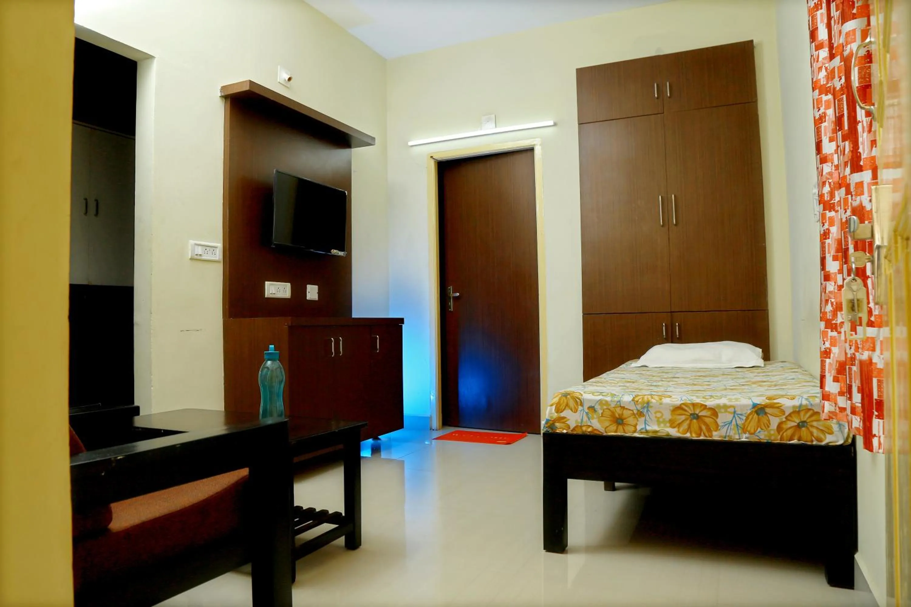 Photo of the whole room, Bed in Lakeview Residency, Sricity TADA