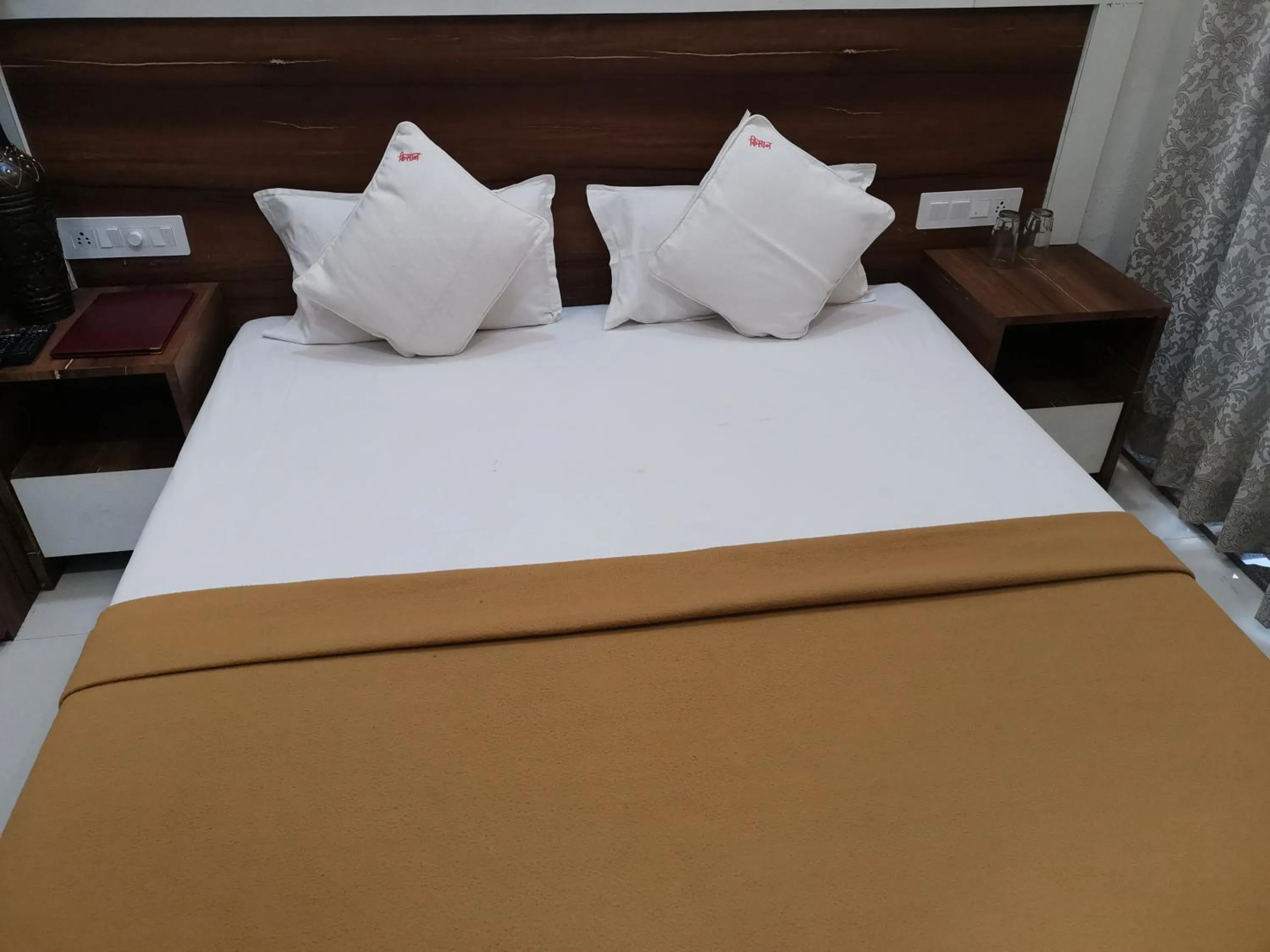 Bed in Hotel Kissan