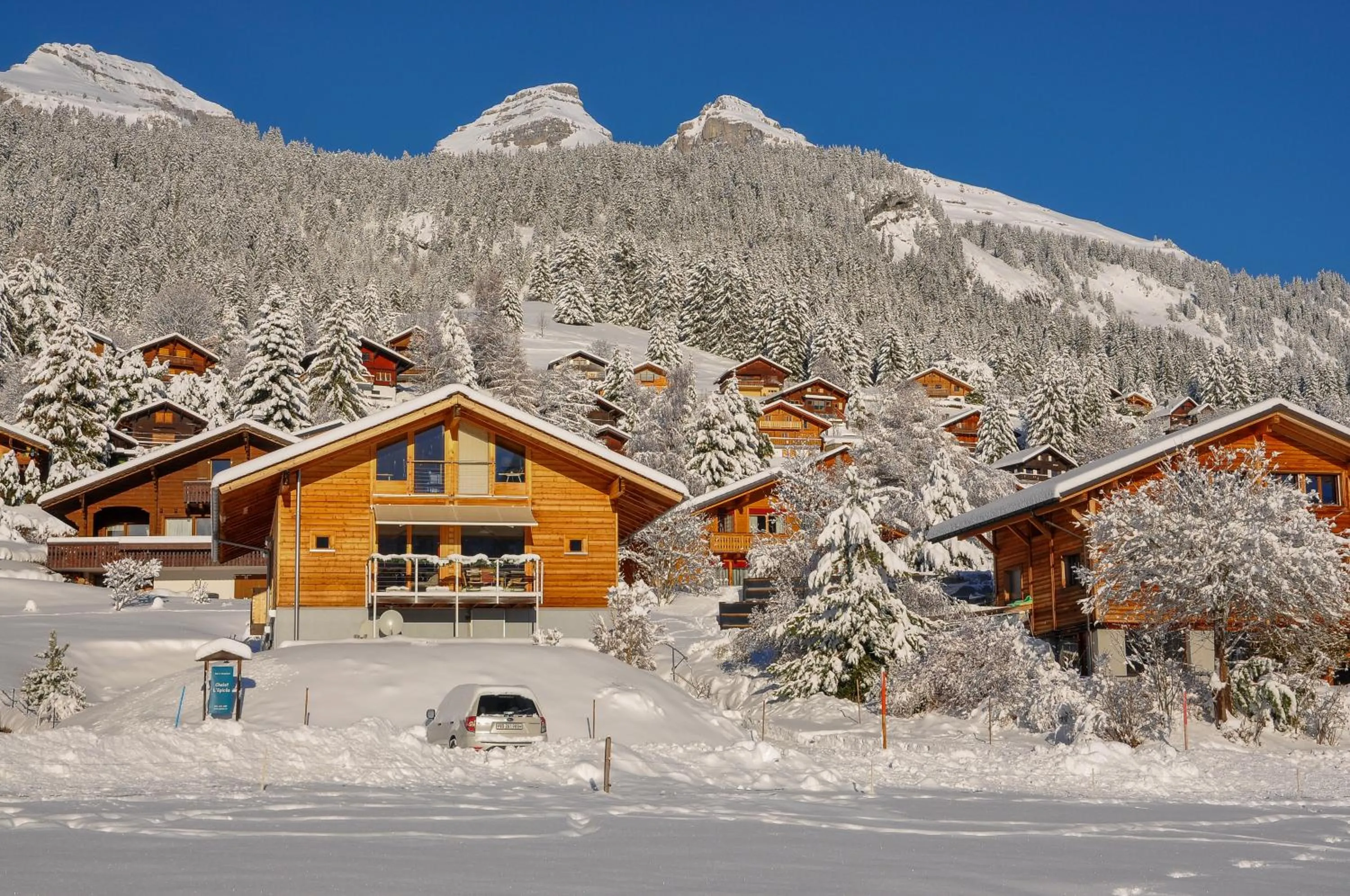 Property building in Bed & Breakfast l'Epicéa