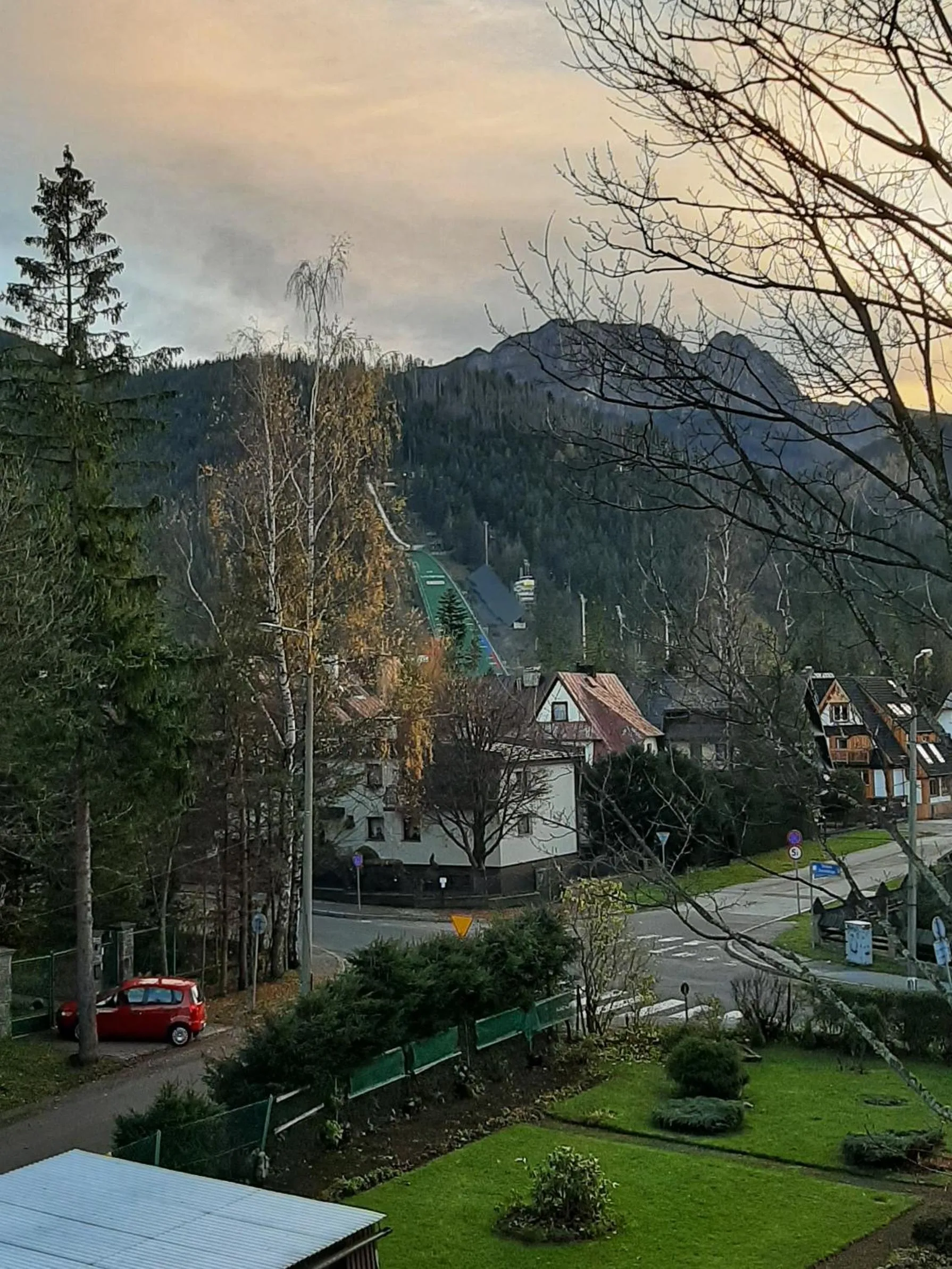 Property building in Narciarski Dworek