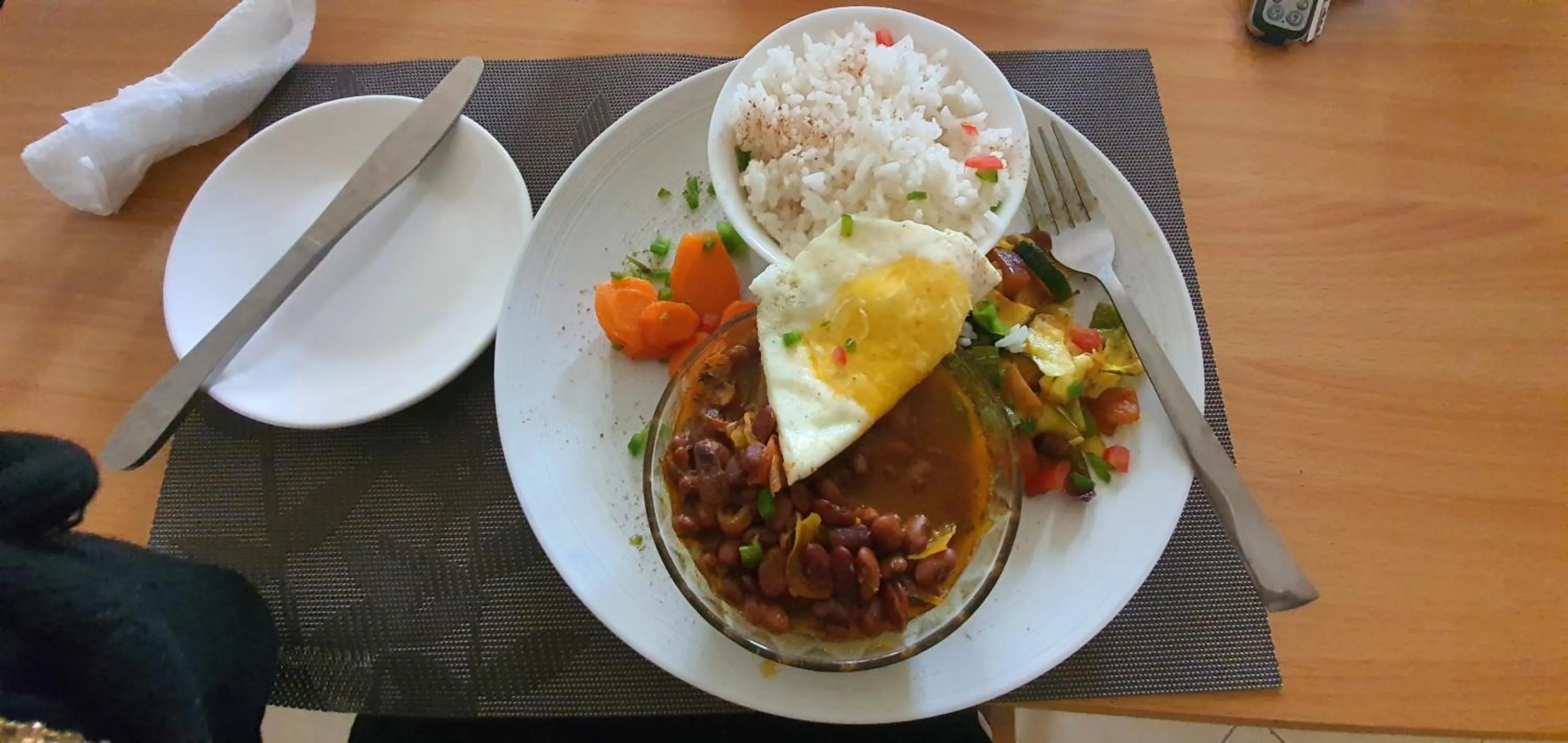 Food and drinks in Walabi Mara Hotel