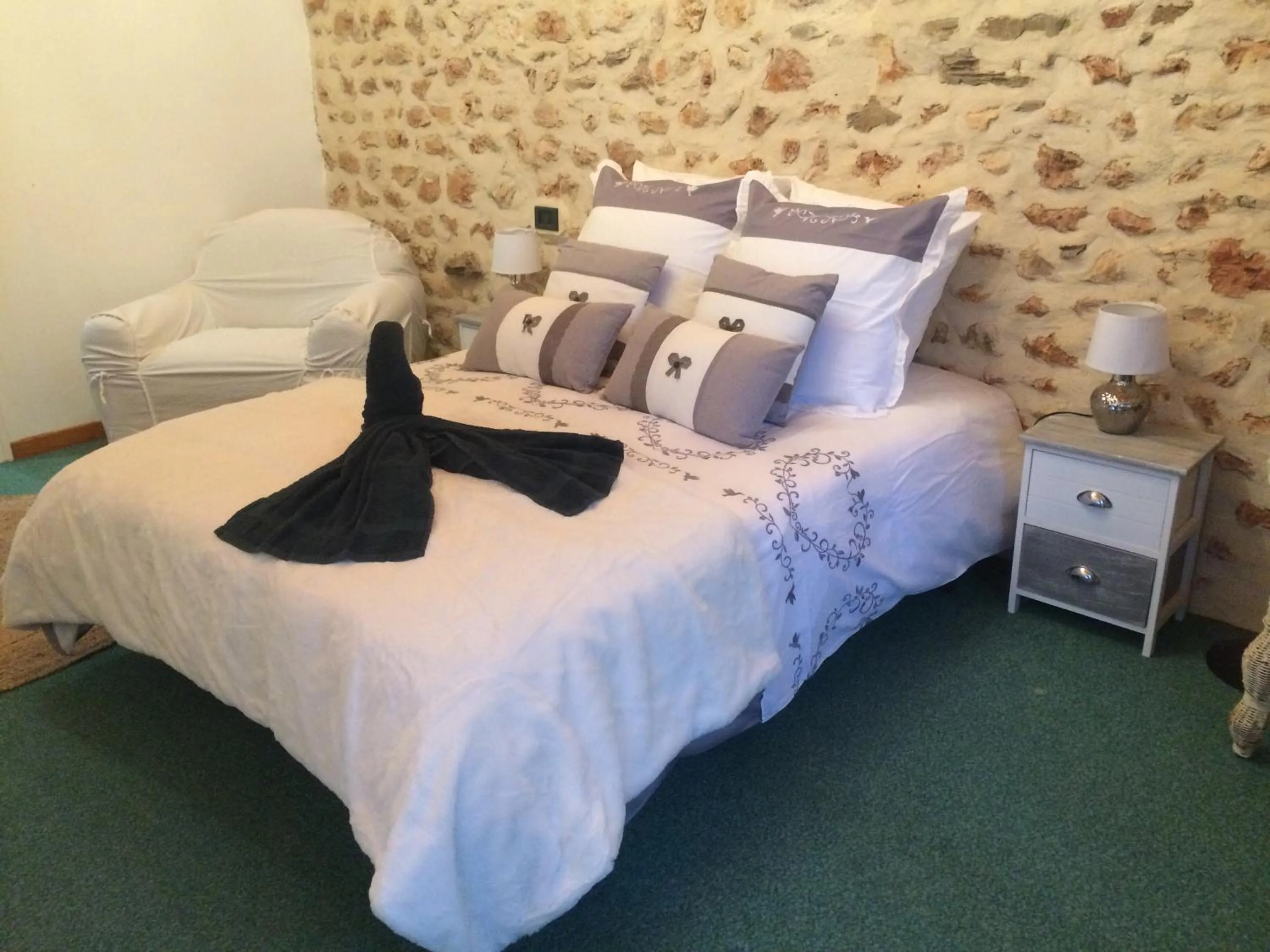 Bed in La Grenouille