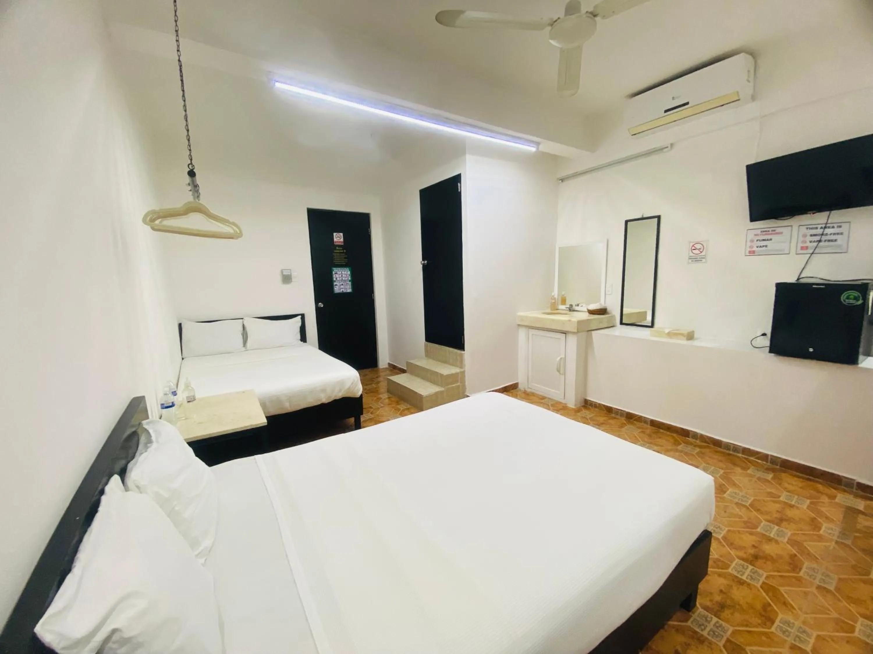 Photo of the whole room in Hotel La Catedral Mérida