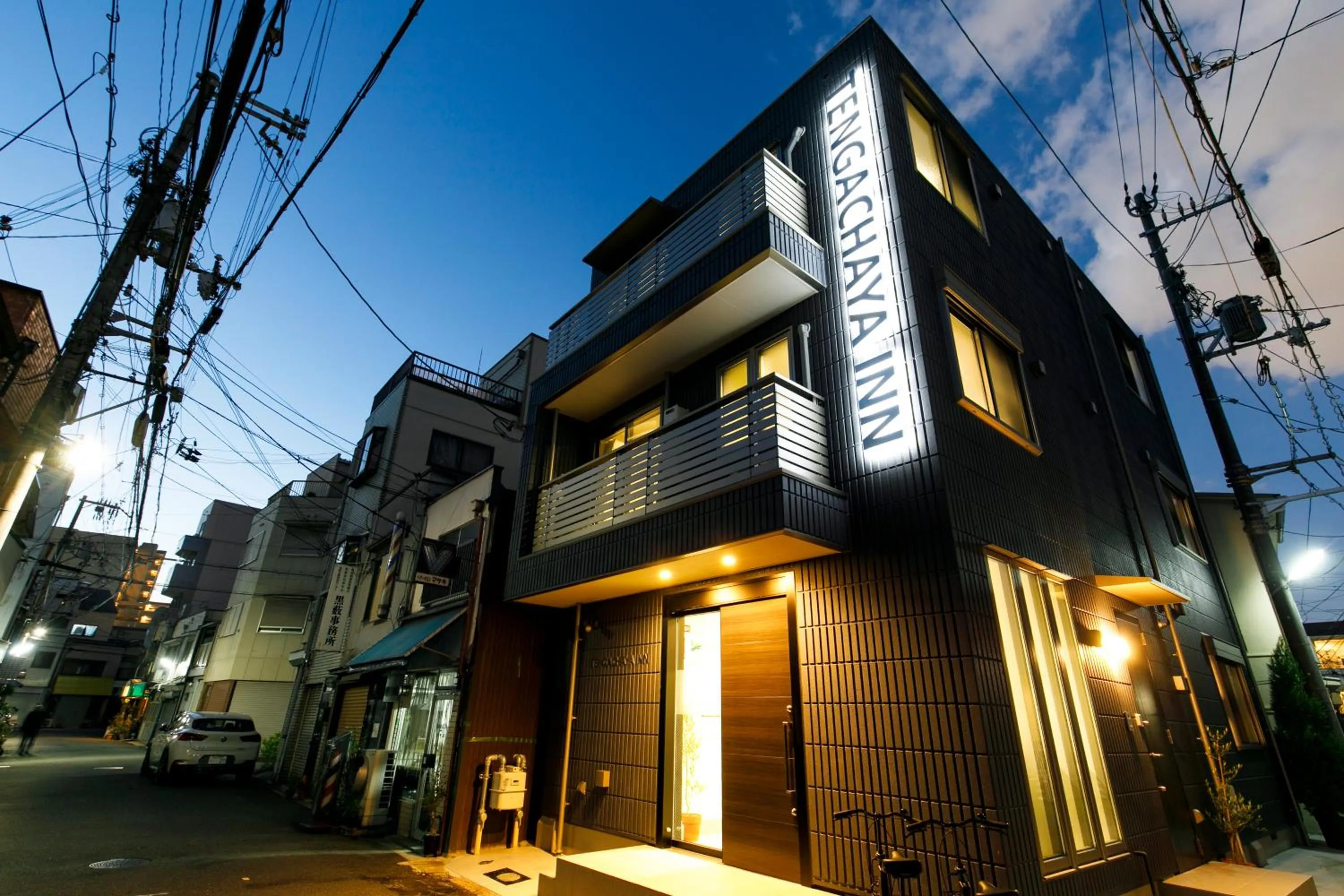 Facade/entrance in TENGACHAYA INN