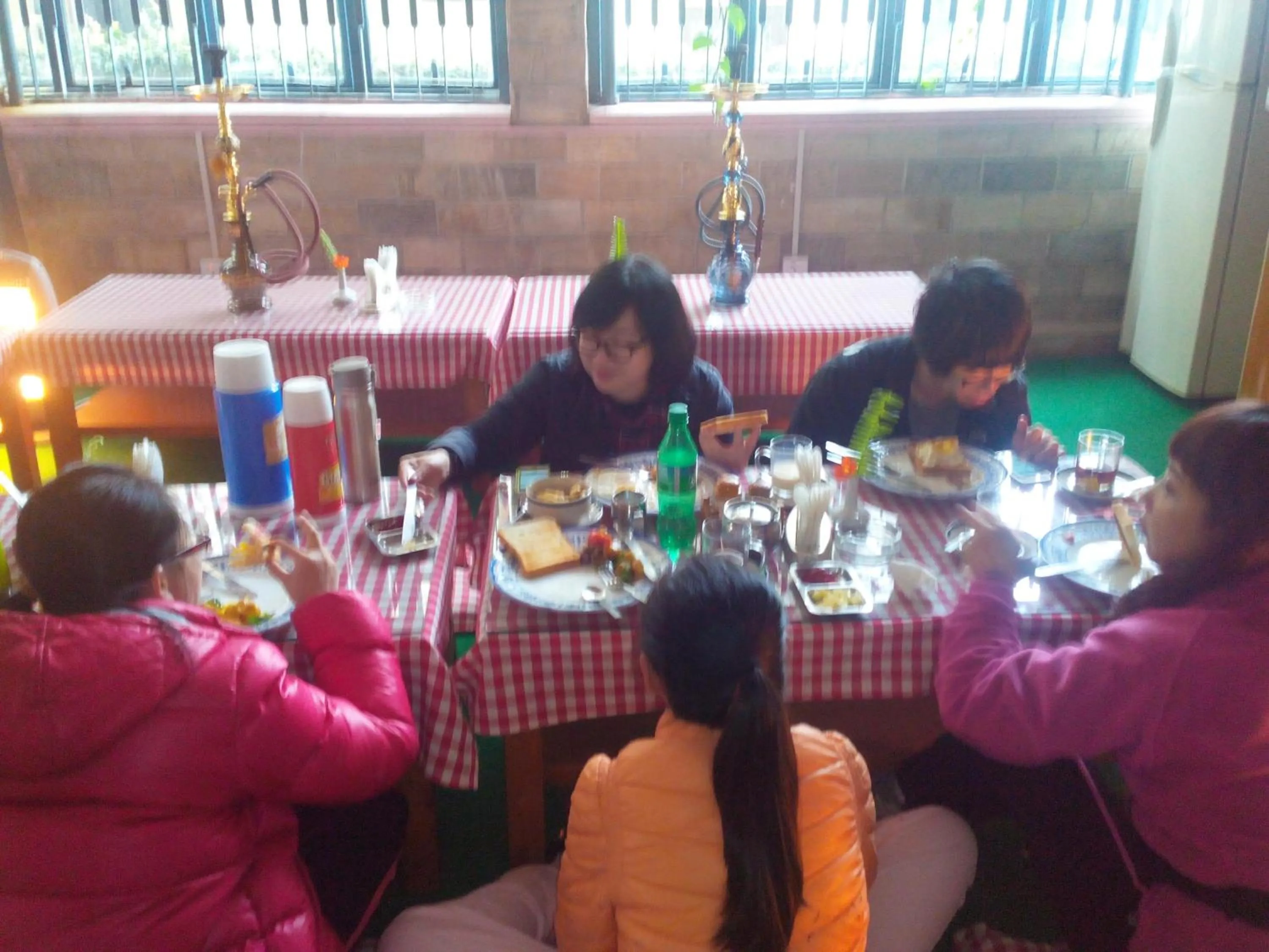 Restaurant/places to eat in Hotel Fishtail Villa