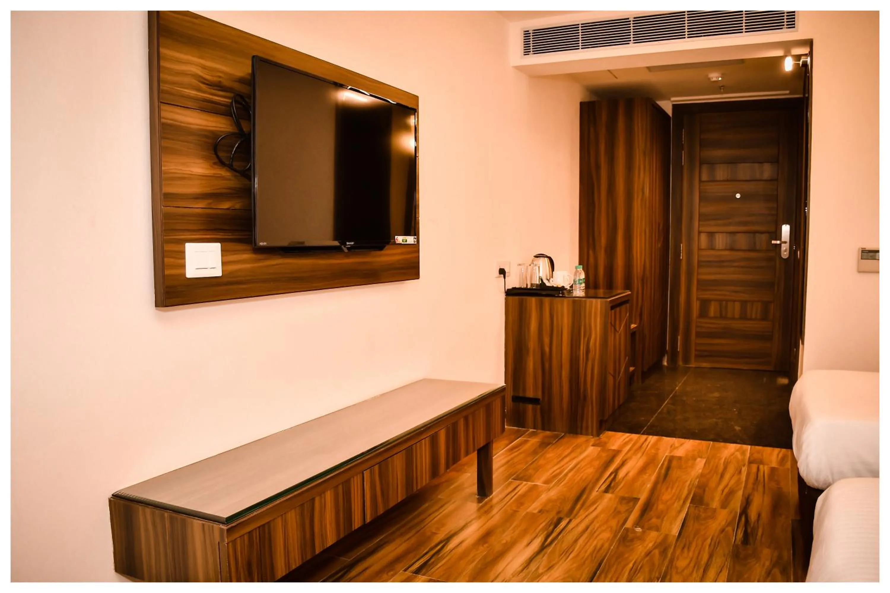 Communal lounge/ TV room in THE DOWNTOWN