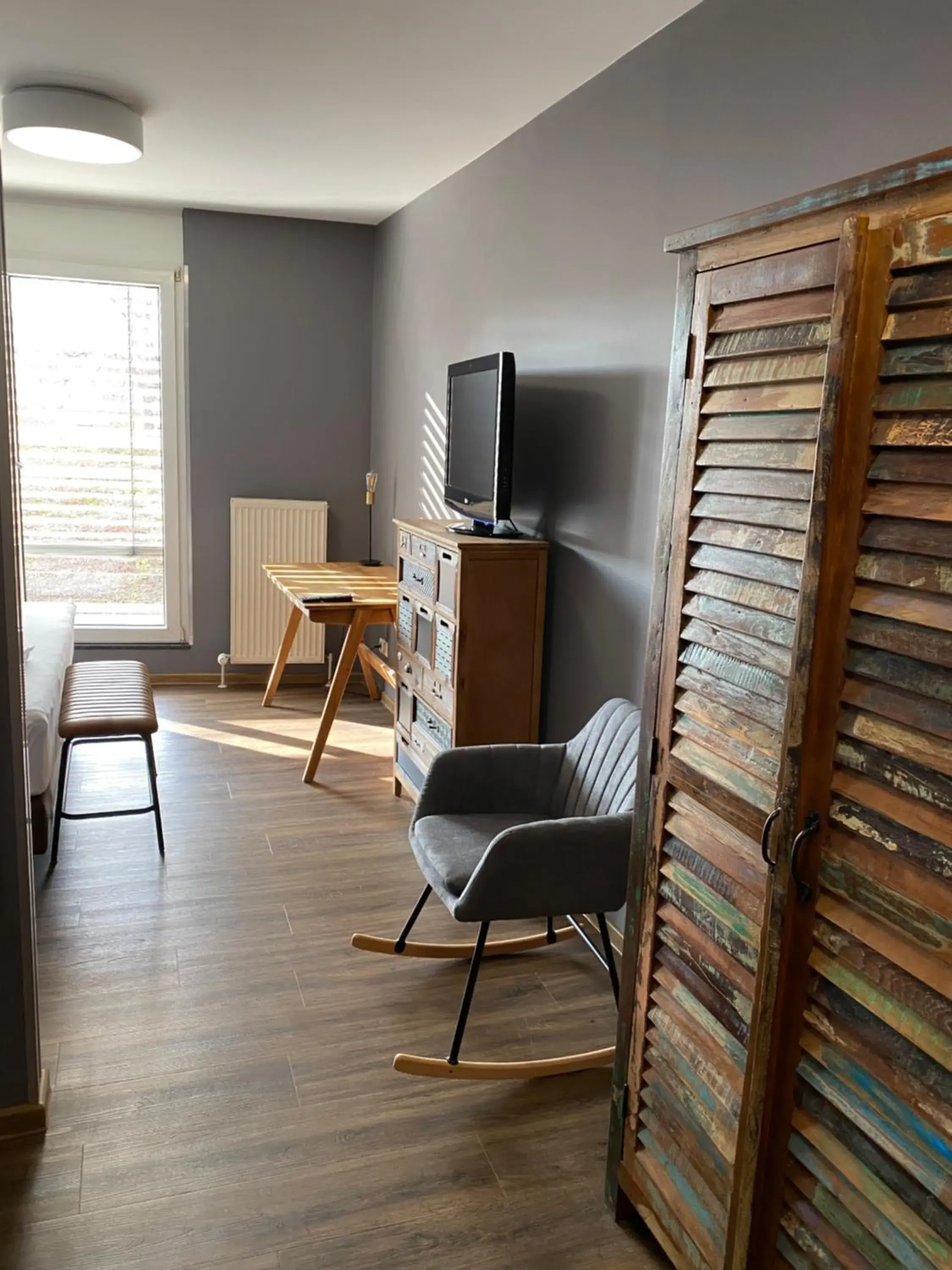 Single Room in the season Single Room in the season