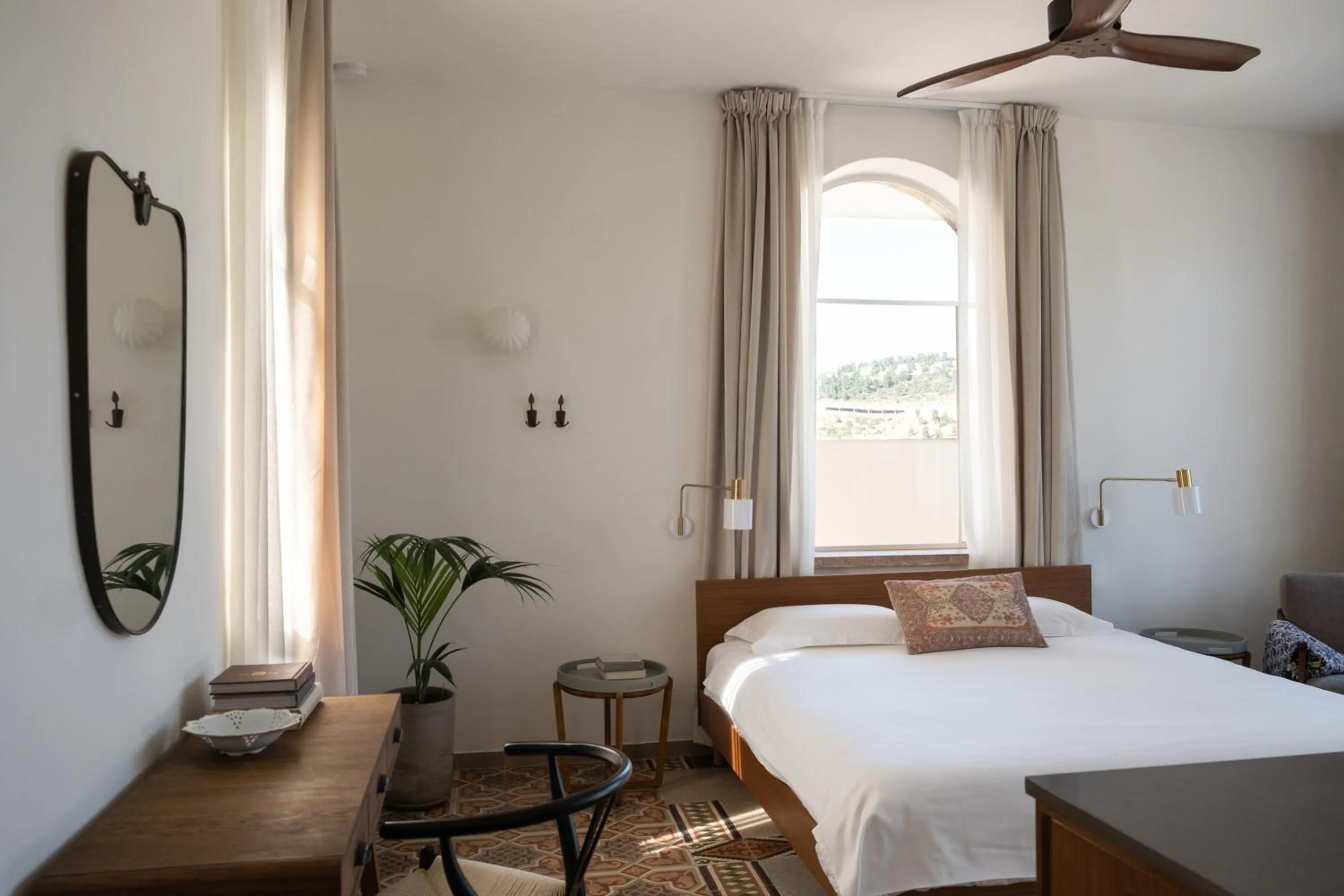 Bedroom, Bed in Khan Ein Karem Boutique Hotel