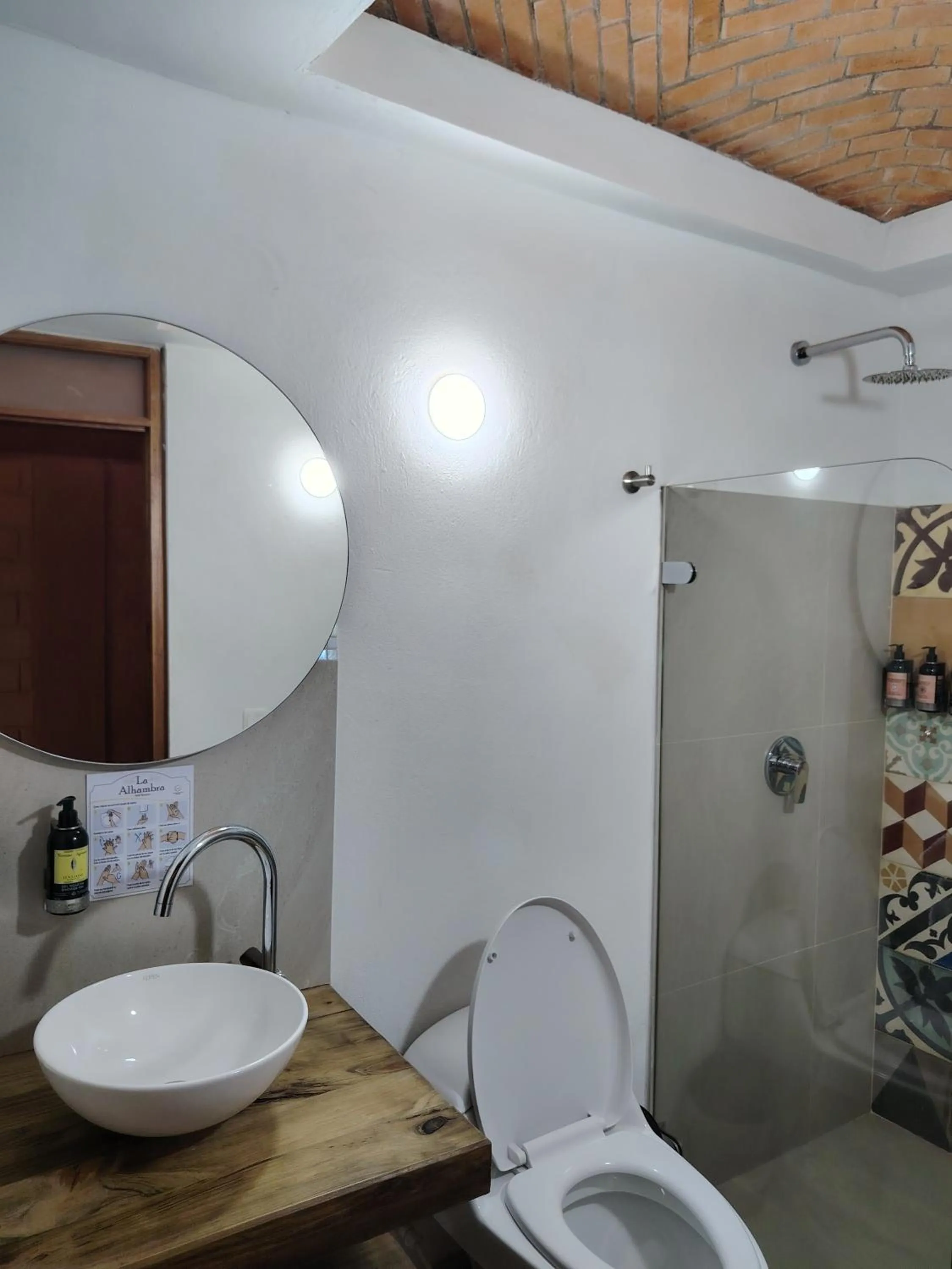 Bathroom in La Alhambra Hotel Boutique