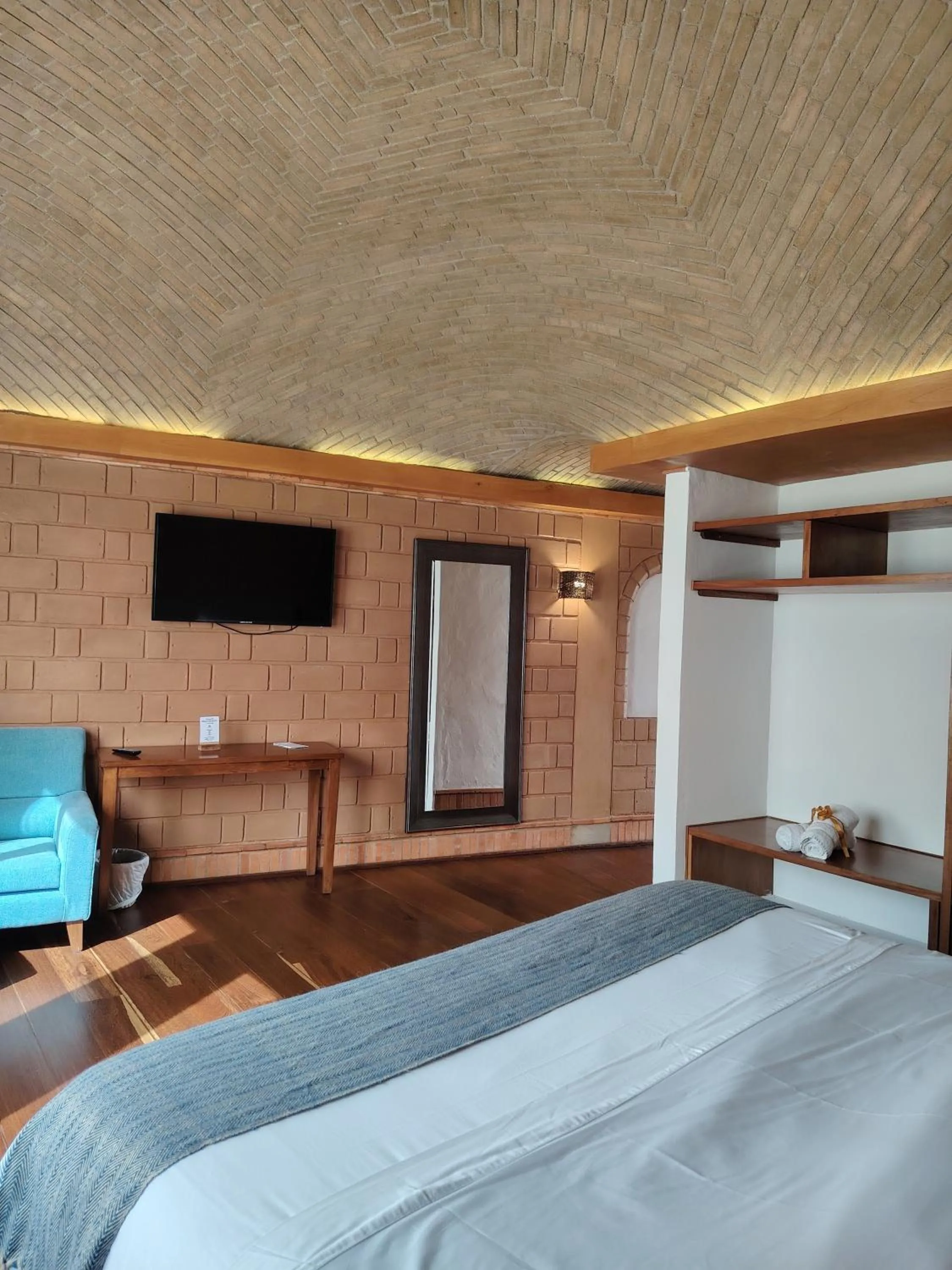 TV and multimedia, Bed in La Alhambra Hotel Boutique