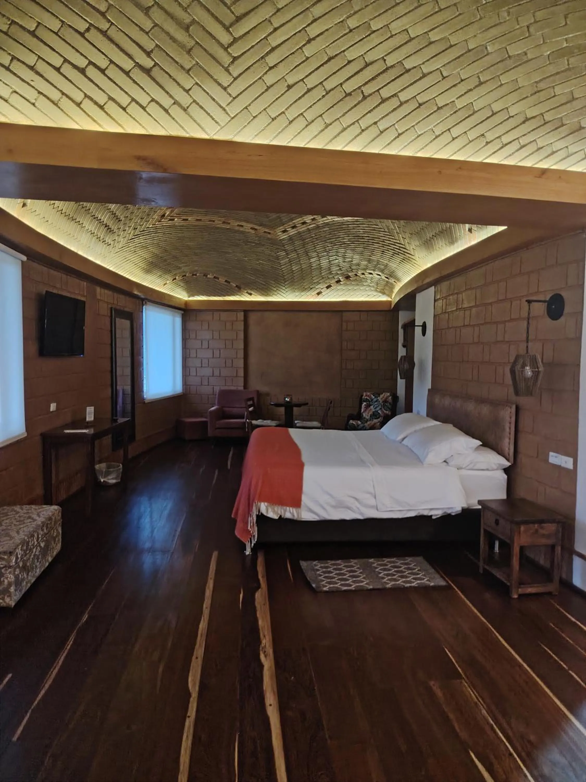 Photo of the whole room, Bed in La Alhambra Hotel Boutique