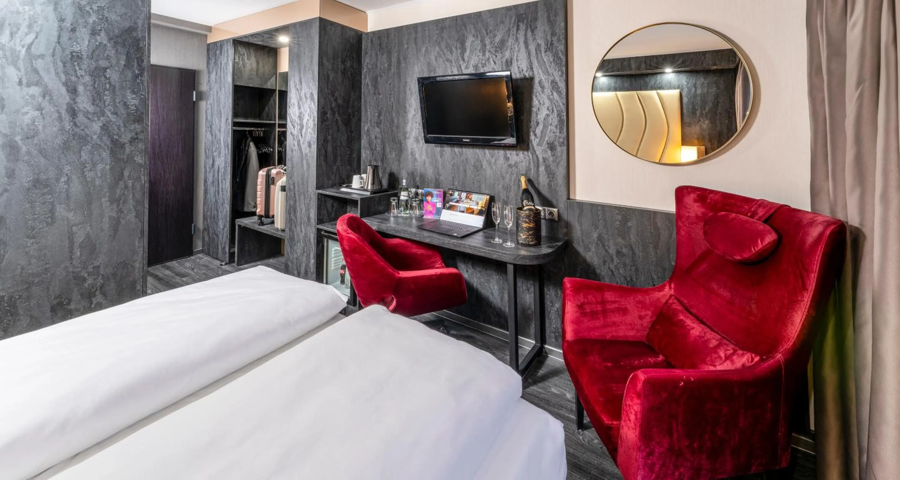 Photo of the whole room, Bed in PLAZA INN Mühldorf