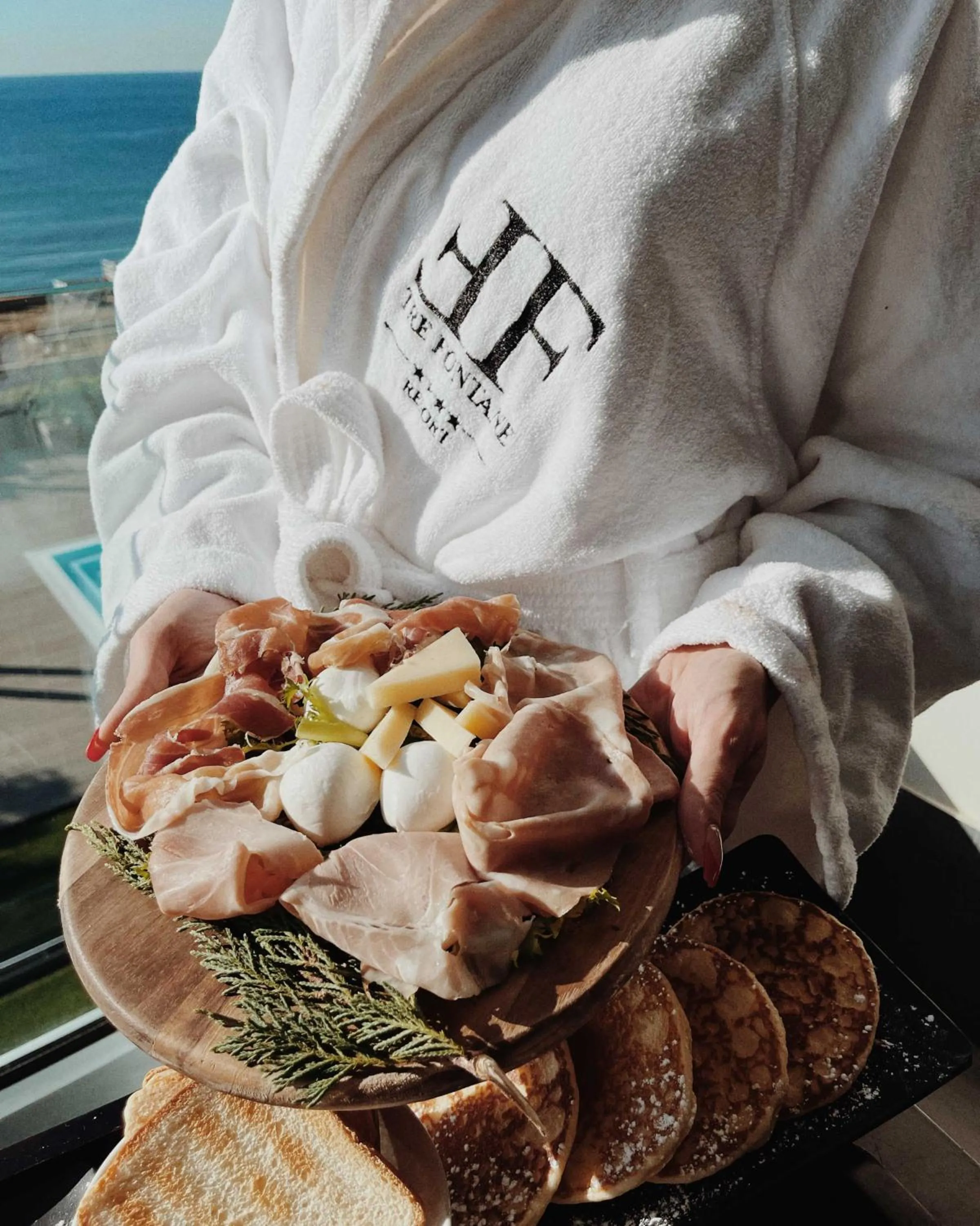 Food and drinks in Hotel & Resort Tre Fontane Luxury