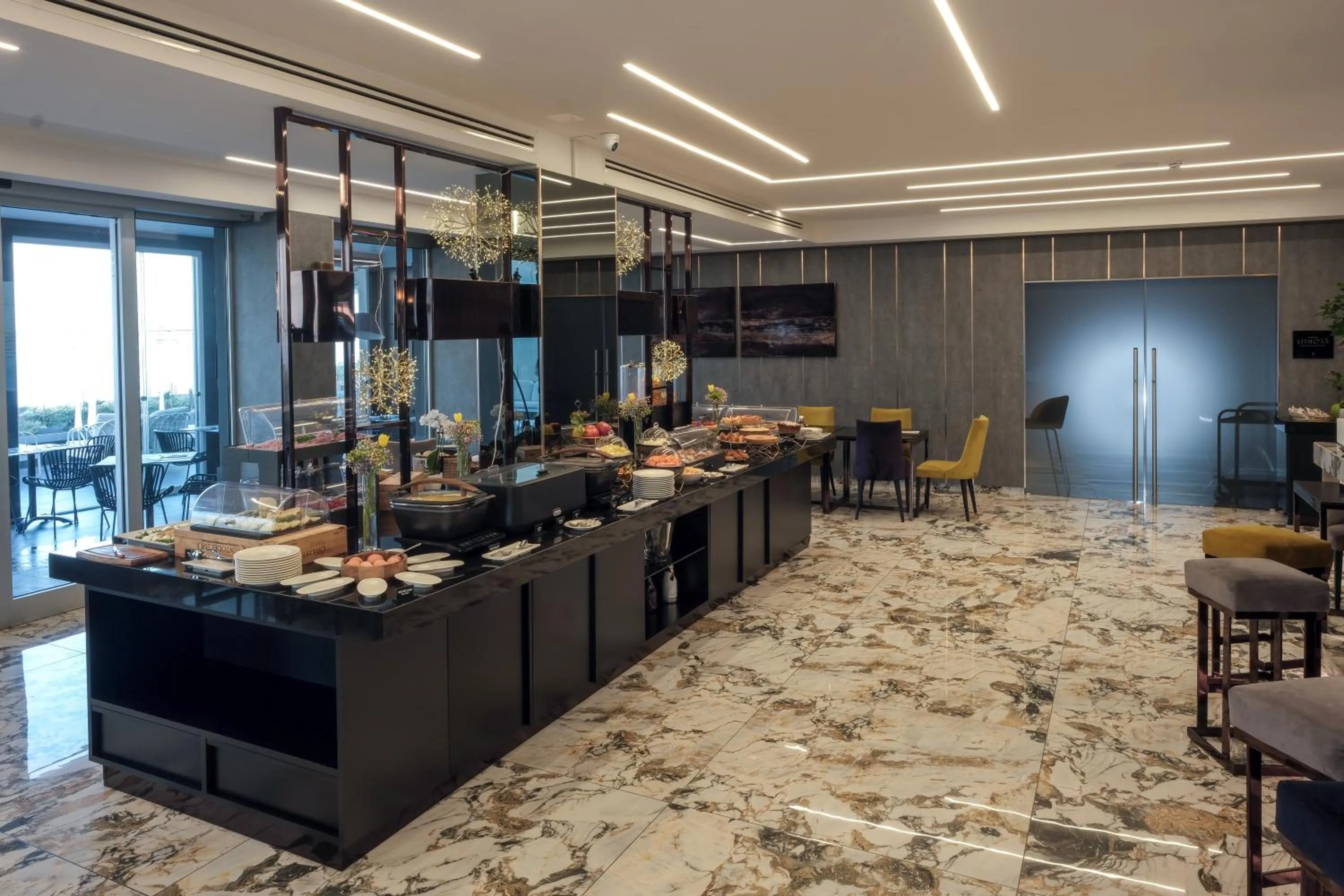 Breakfast in Hotel & Resort Tre Fontane Luxury