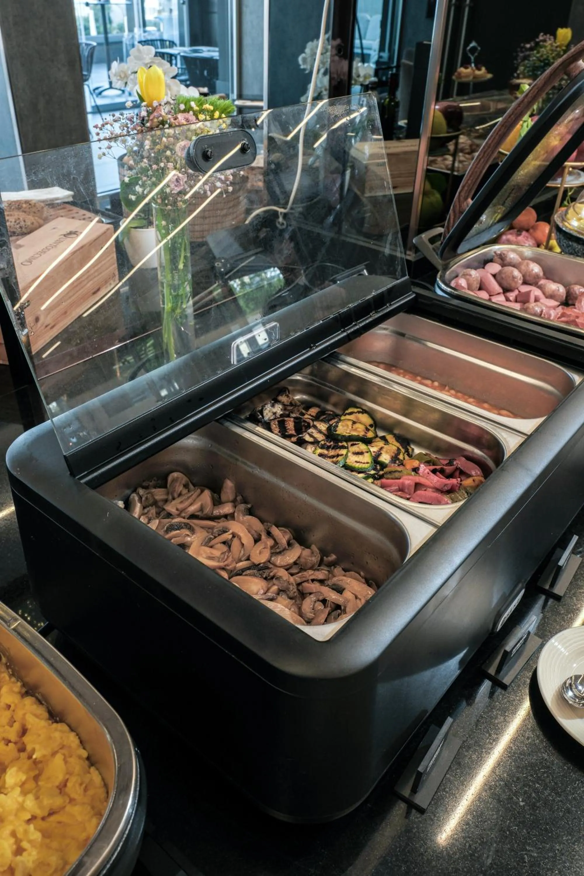 Breakfast in Hotel & Resort Tre Fontane Luxury