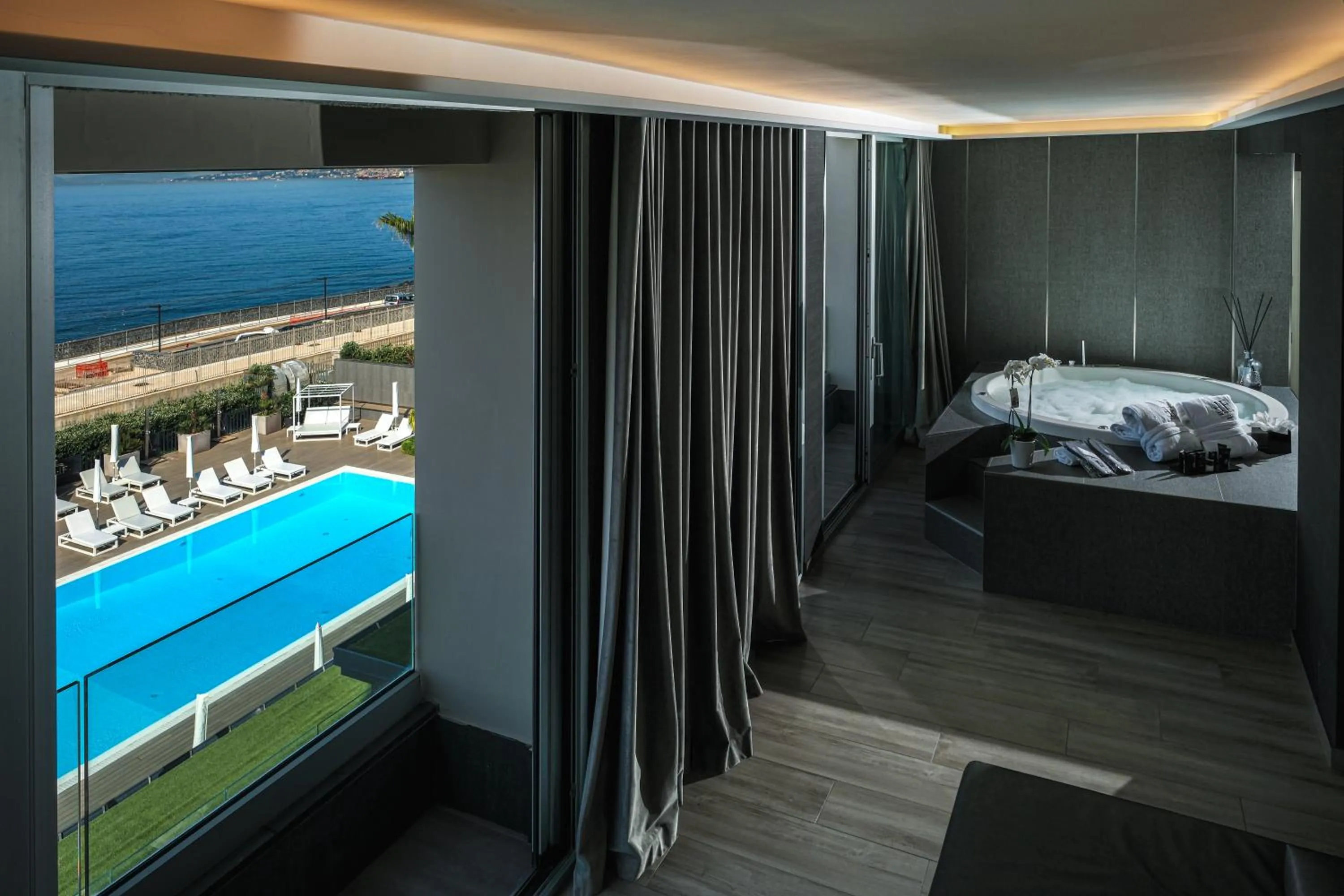 Hot Tub, Bed in Hotel & Resort Tre Fontane Luxury