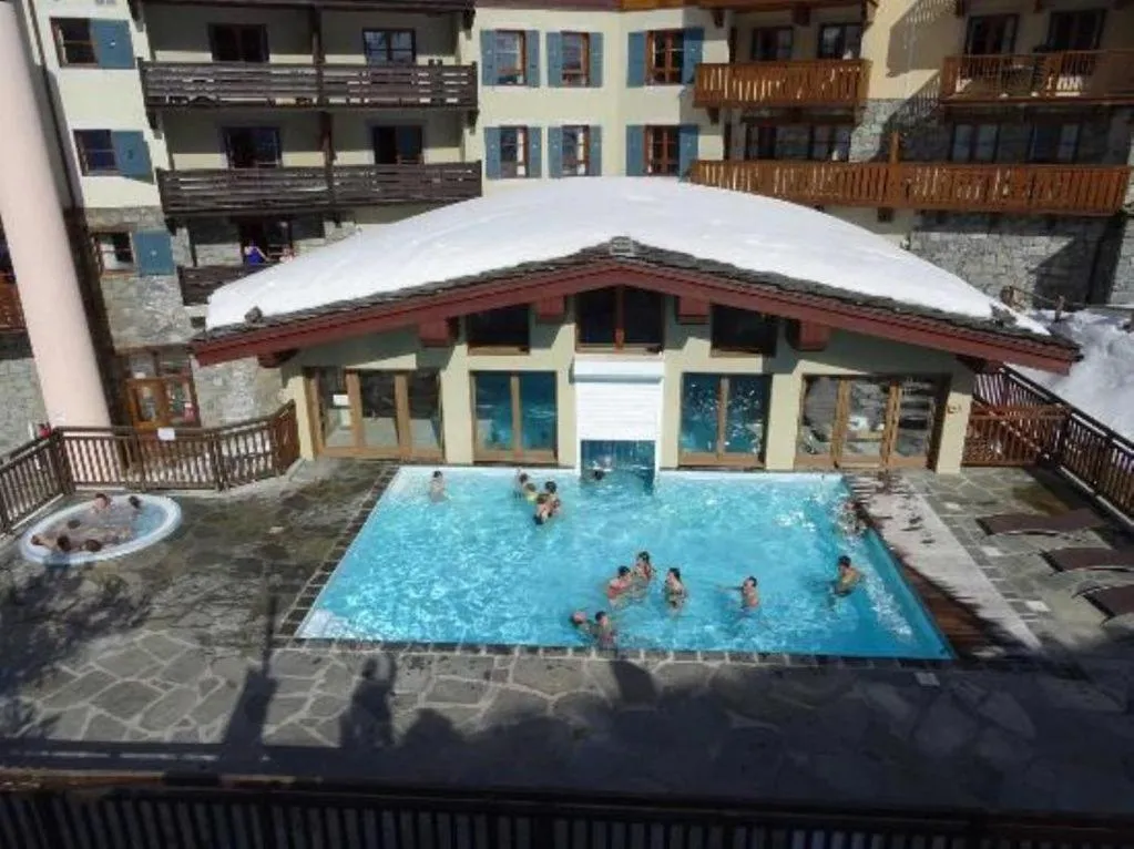 Swimming pool in Residence Prince des Cimes, arc 1950