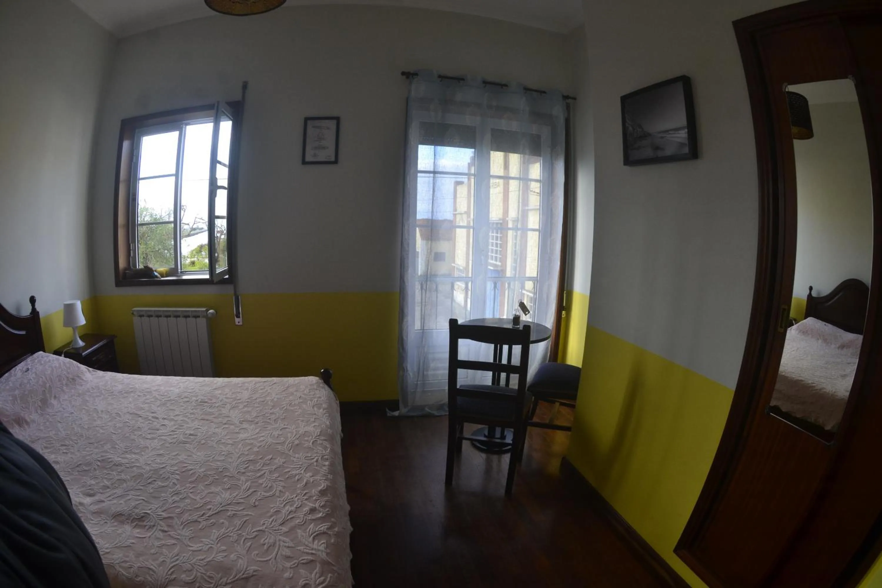 Balcony/Terrace, Bed in Hotel Jardim Oudinot "MyWay Kite&Surf"