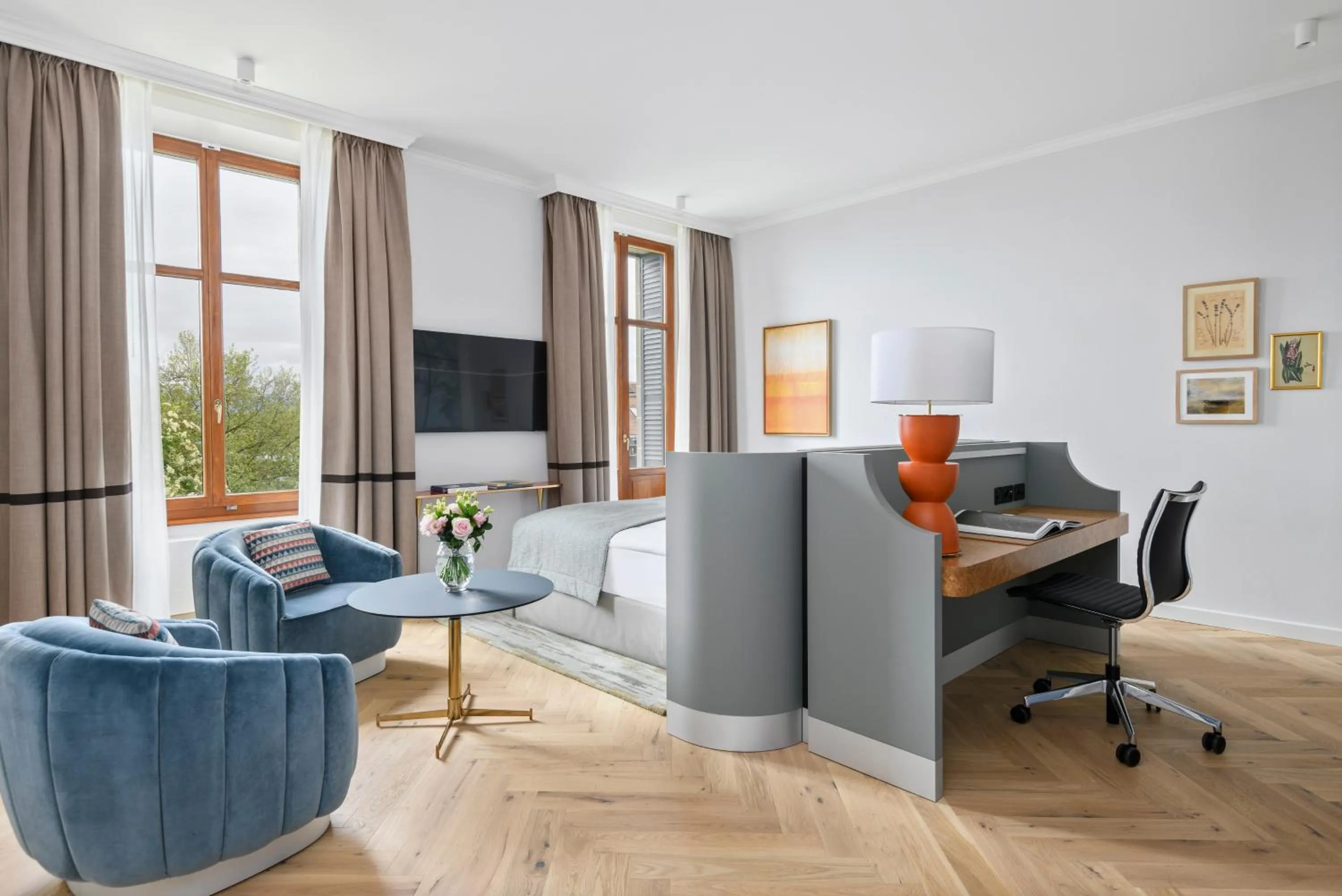 Bedroom in Hotel Angleterre