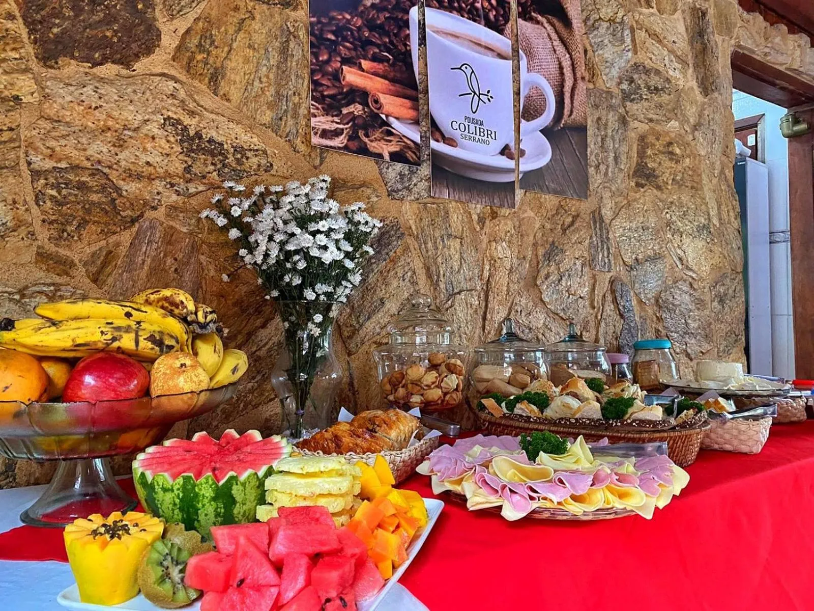 Breakfast in Pousada Colibri Serrano