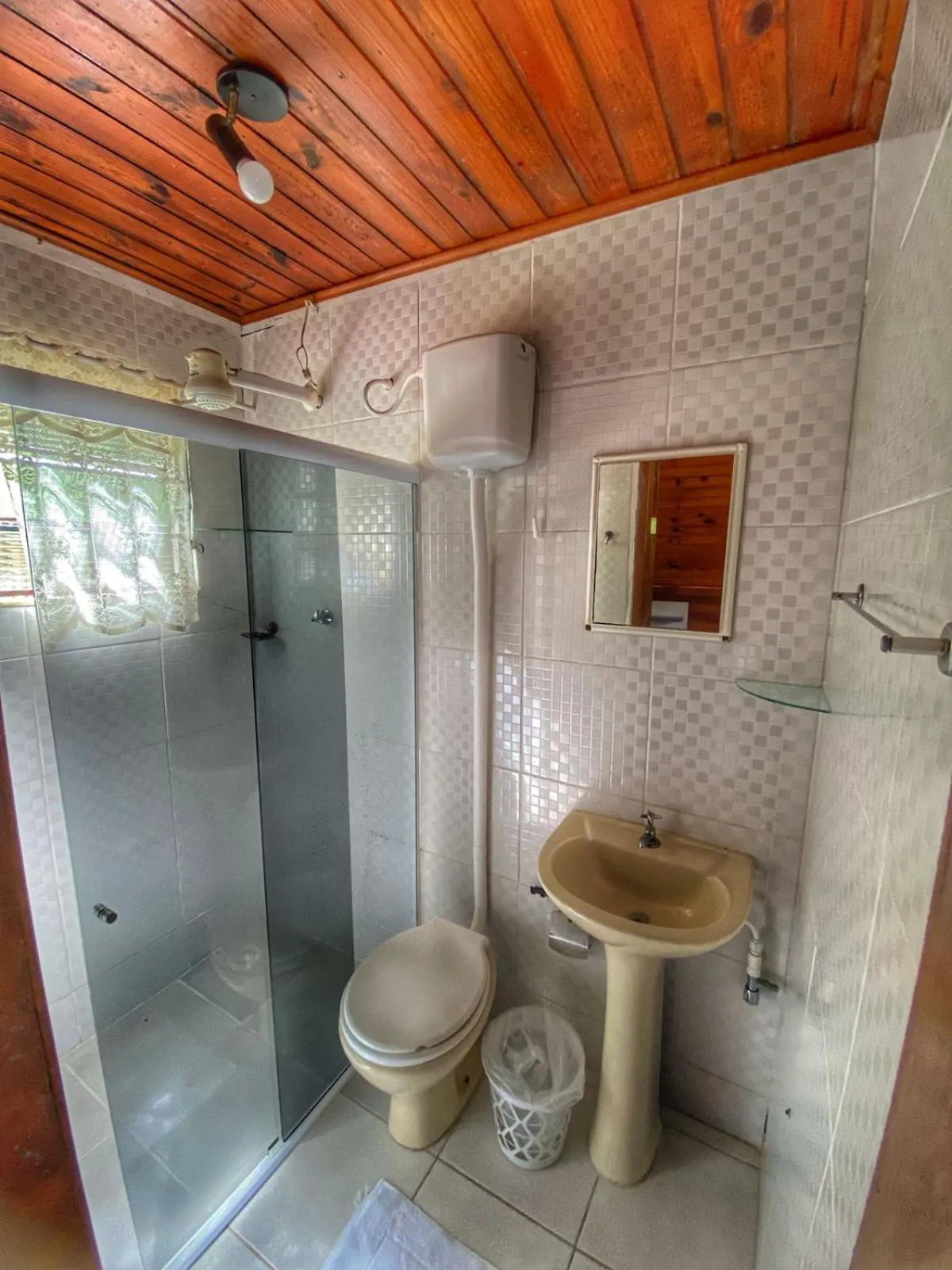 Hot Tub in Pousada Colibri Serrano