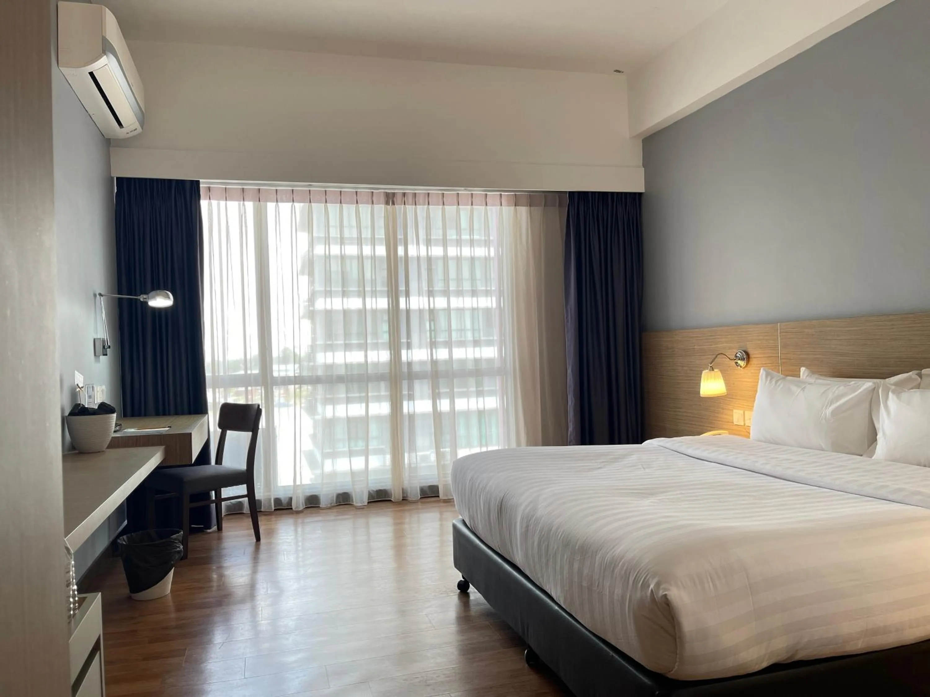 Photo of the whole room, Bed in Win Hotel