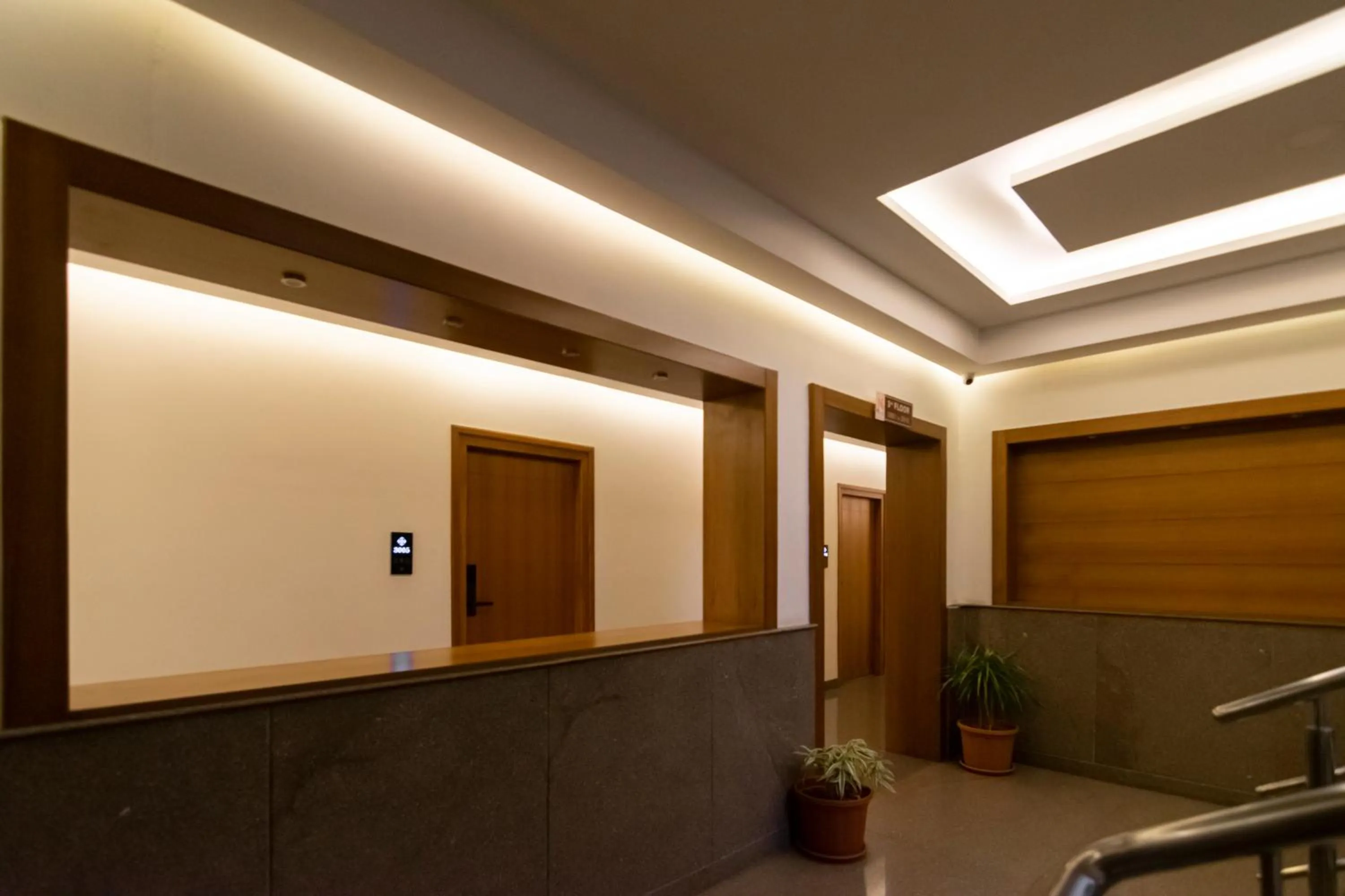 locker in Hotel Dasya - Formerly Nice Stay The Business Hotel