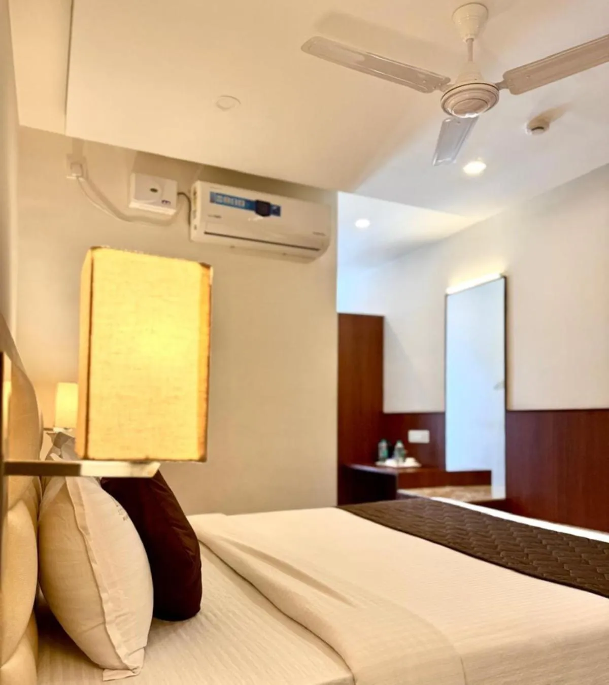 Bed in Hotel Dasya - Formerly Nice Stay The Business Hotel