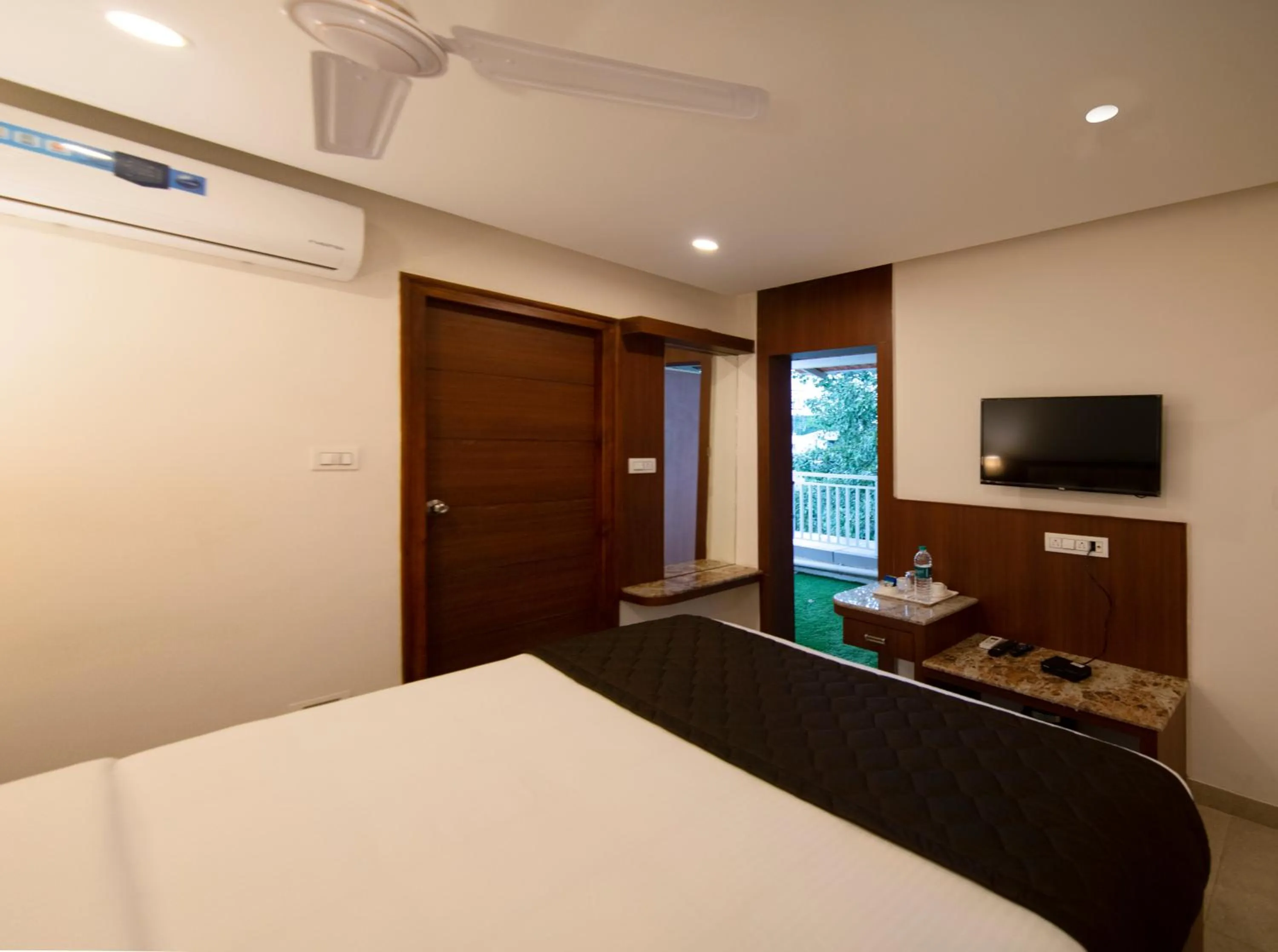 Bedroom, Bed in Hotel Dasya - Formerly Nice Stay The Business Hotel