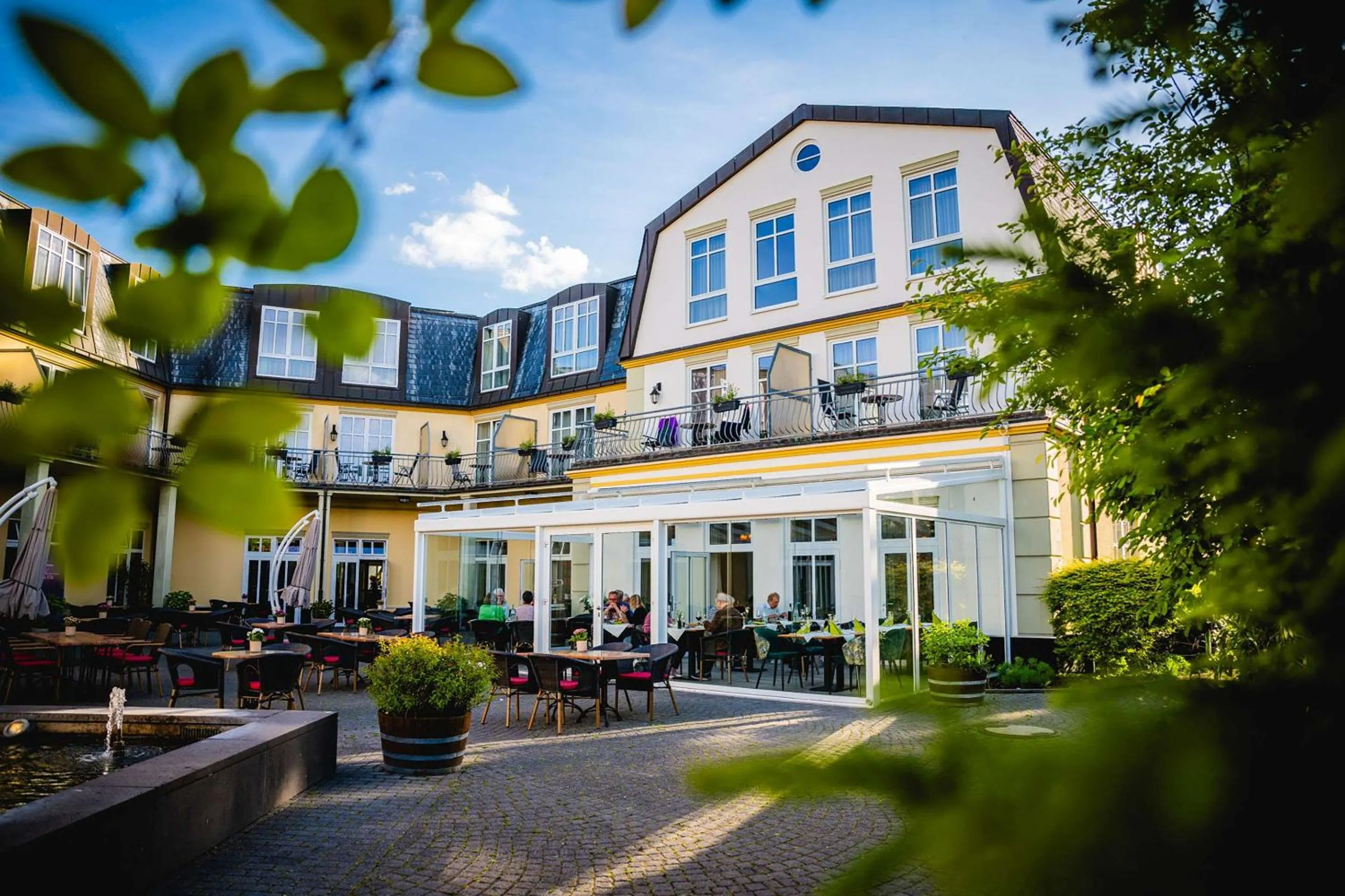 Property building in Best Western Wein- und Parkhotel