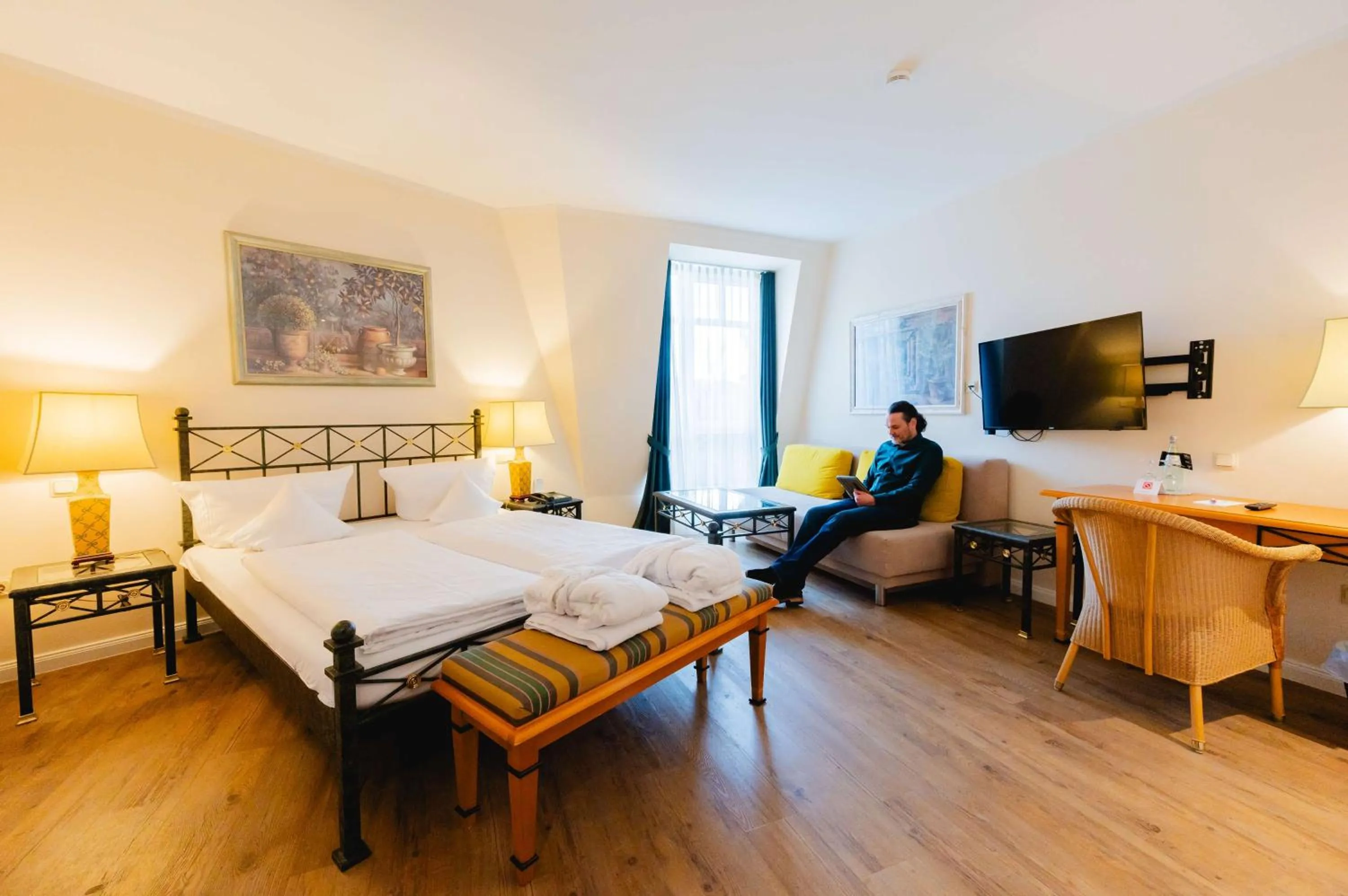 Bedroom, Bed in Best Western Wein- und Parkhotel