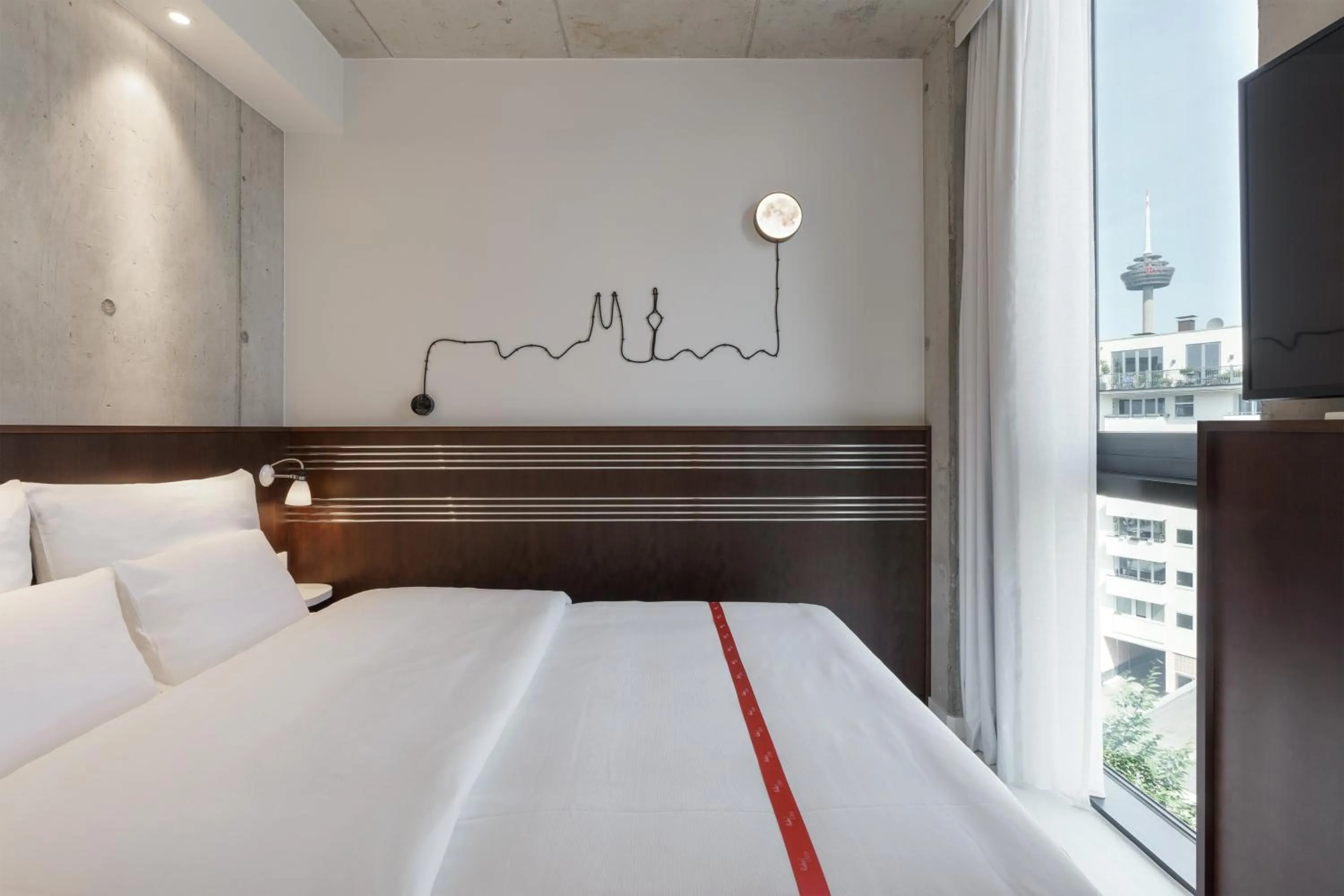 Photo of the whole room, Bed in Ruby Ella Hotel Cologne