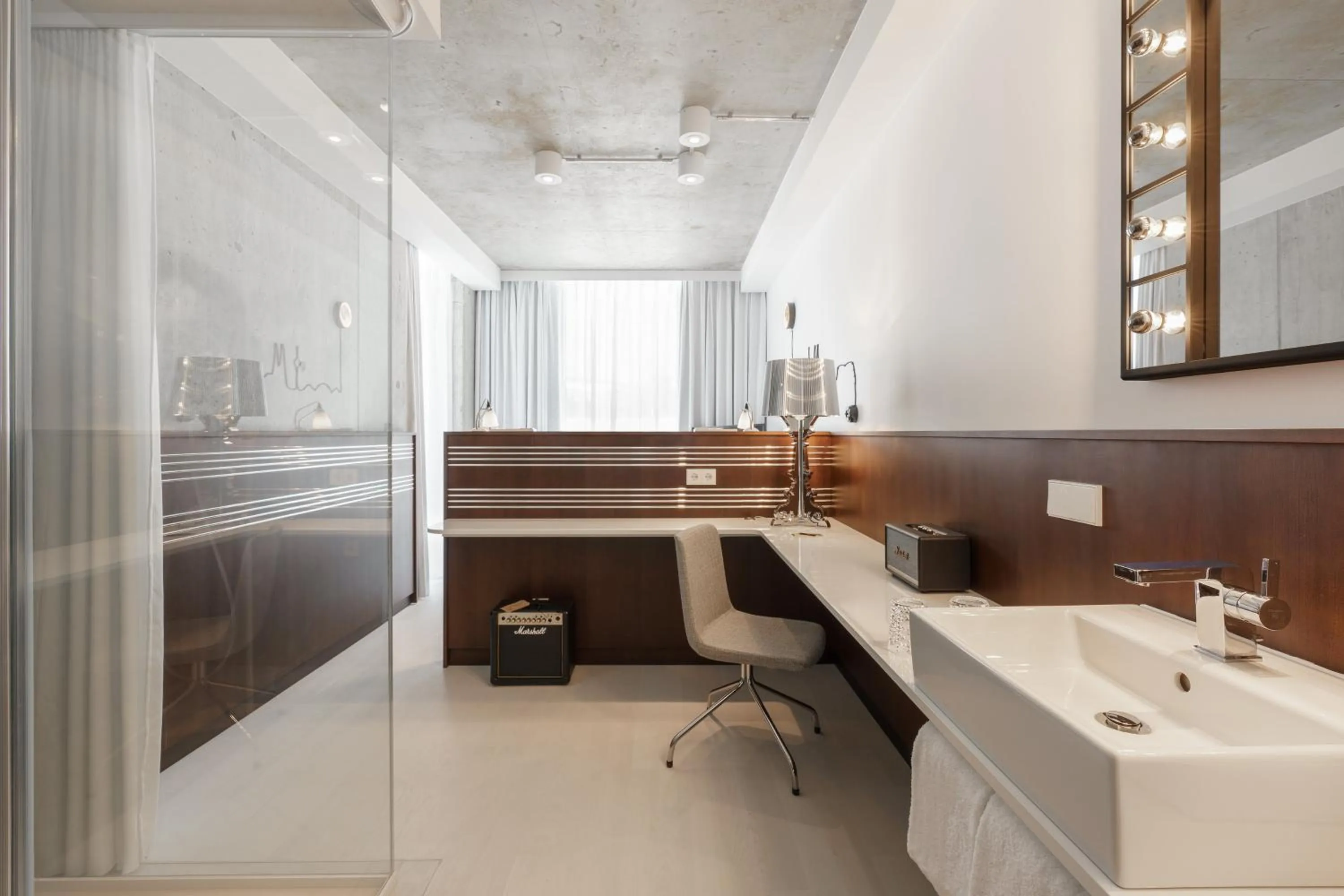 Photo of the whole room in Ruby Ella Hotel Cologne