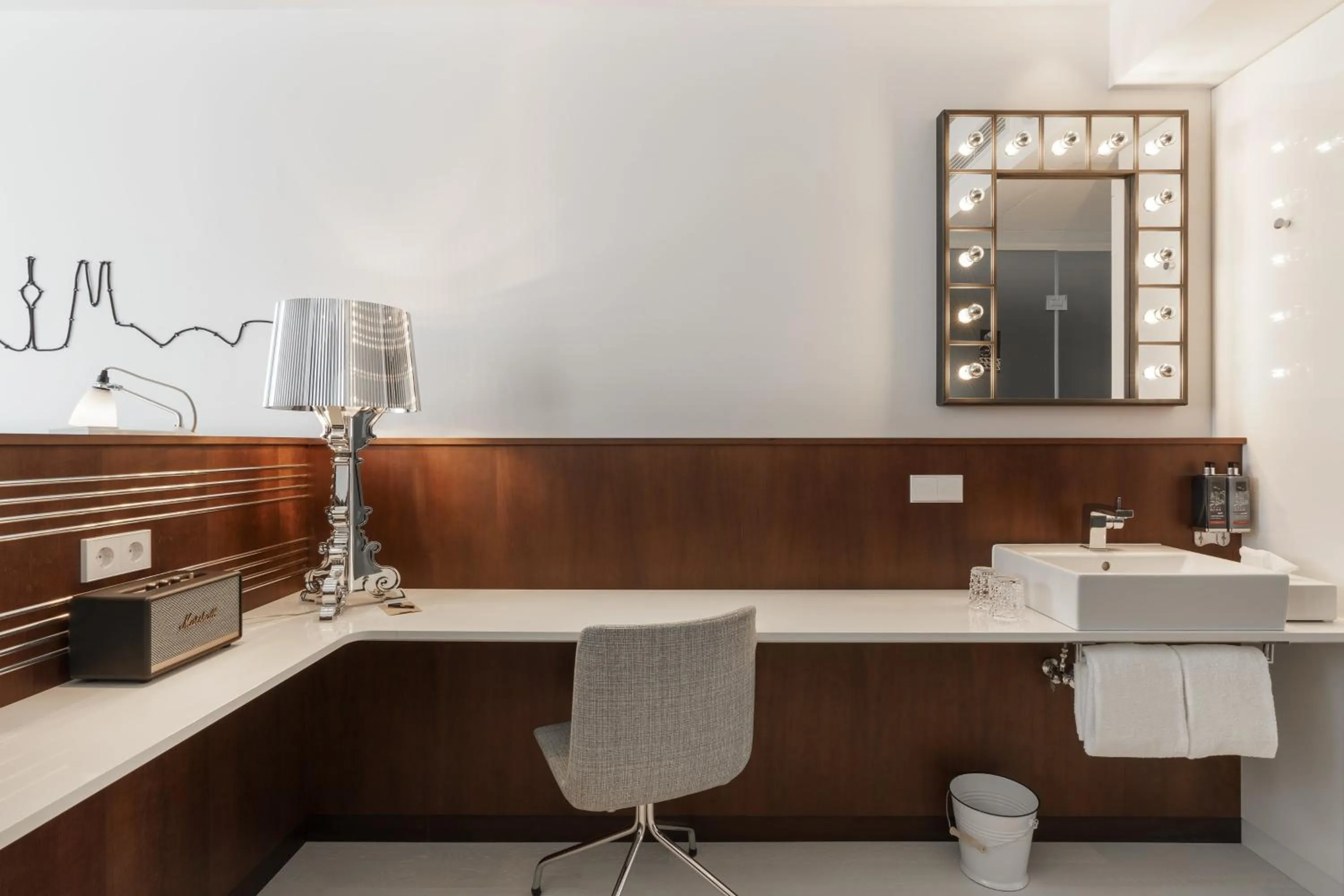 Photo of the whole room in Ruby Ella Hotel Cologne