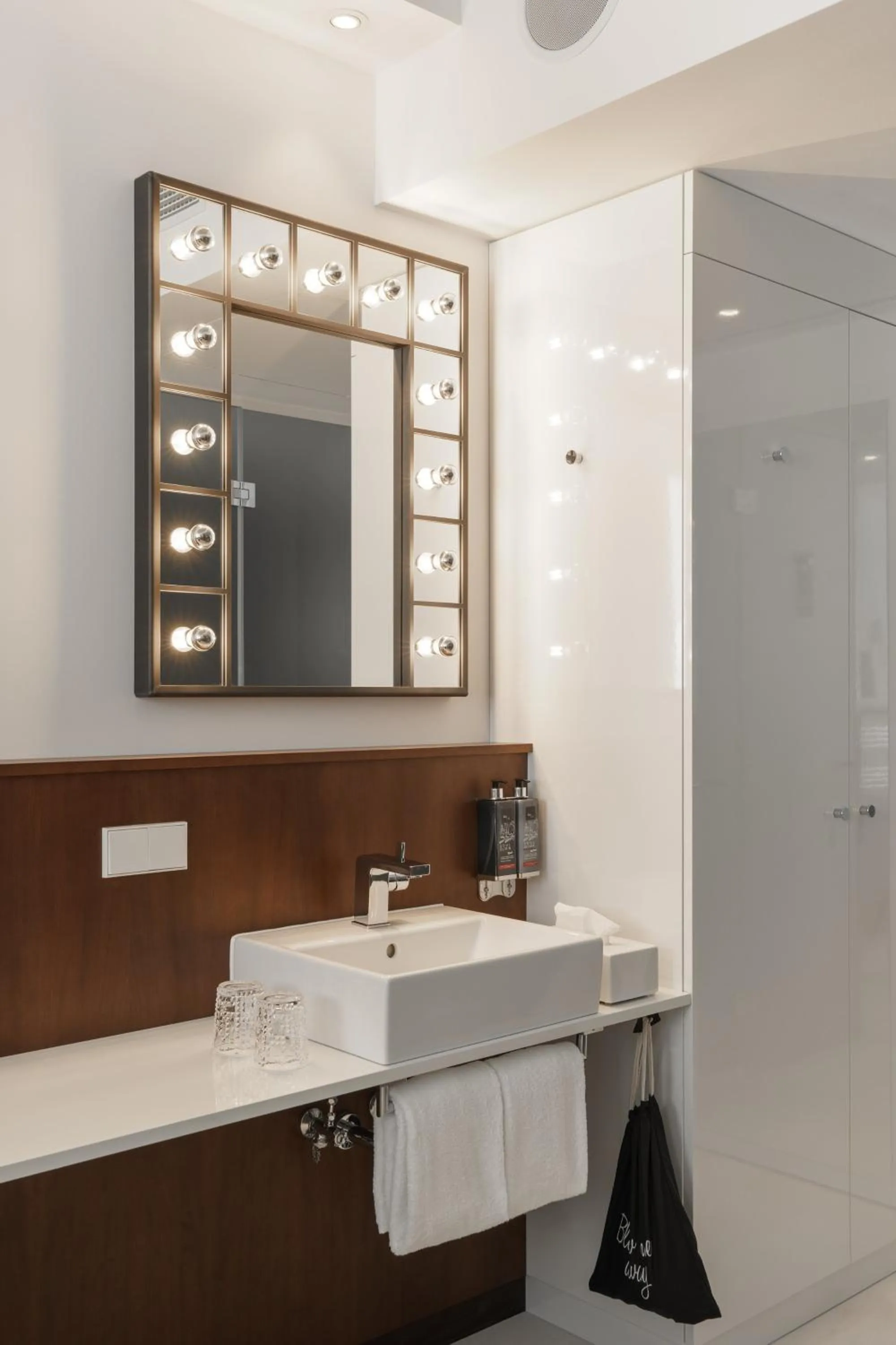 Bathroom in Ruby Ella Hotel Cologne