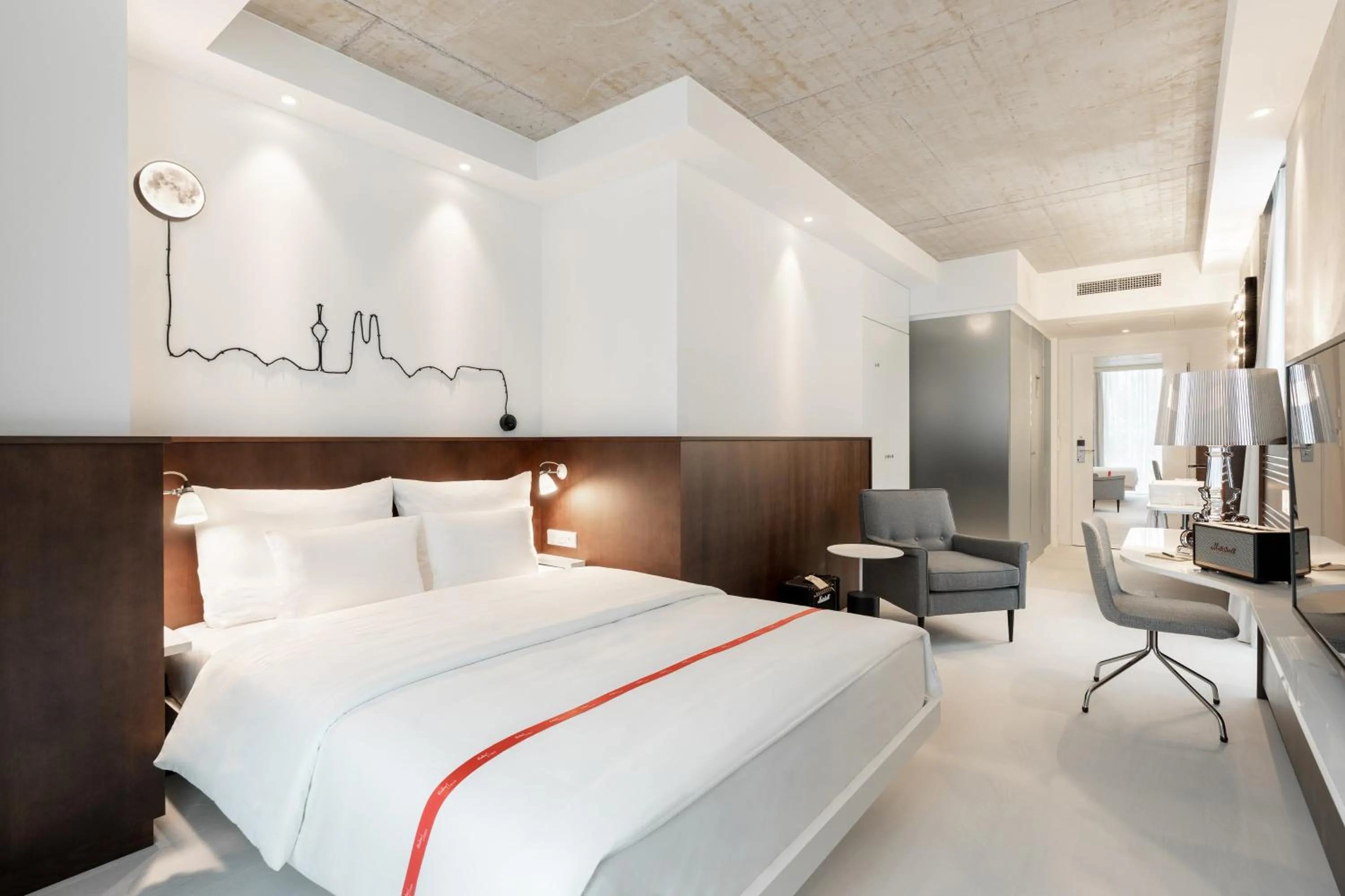 Photo of the whole room, Bed in Ruby Ella Hotel Cologne