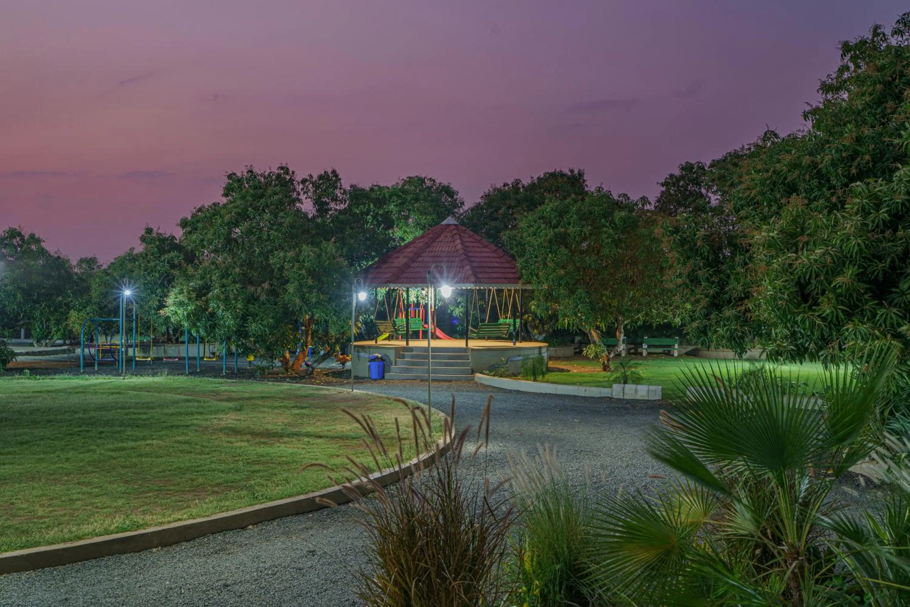 Windsurfing in Sterling Gir