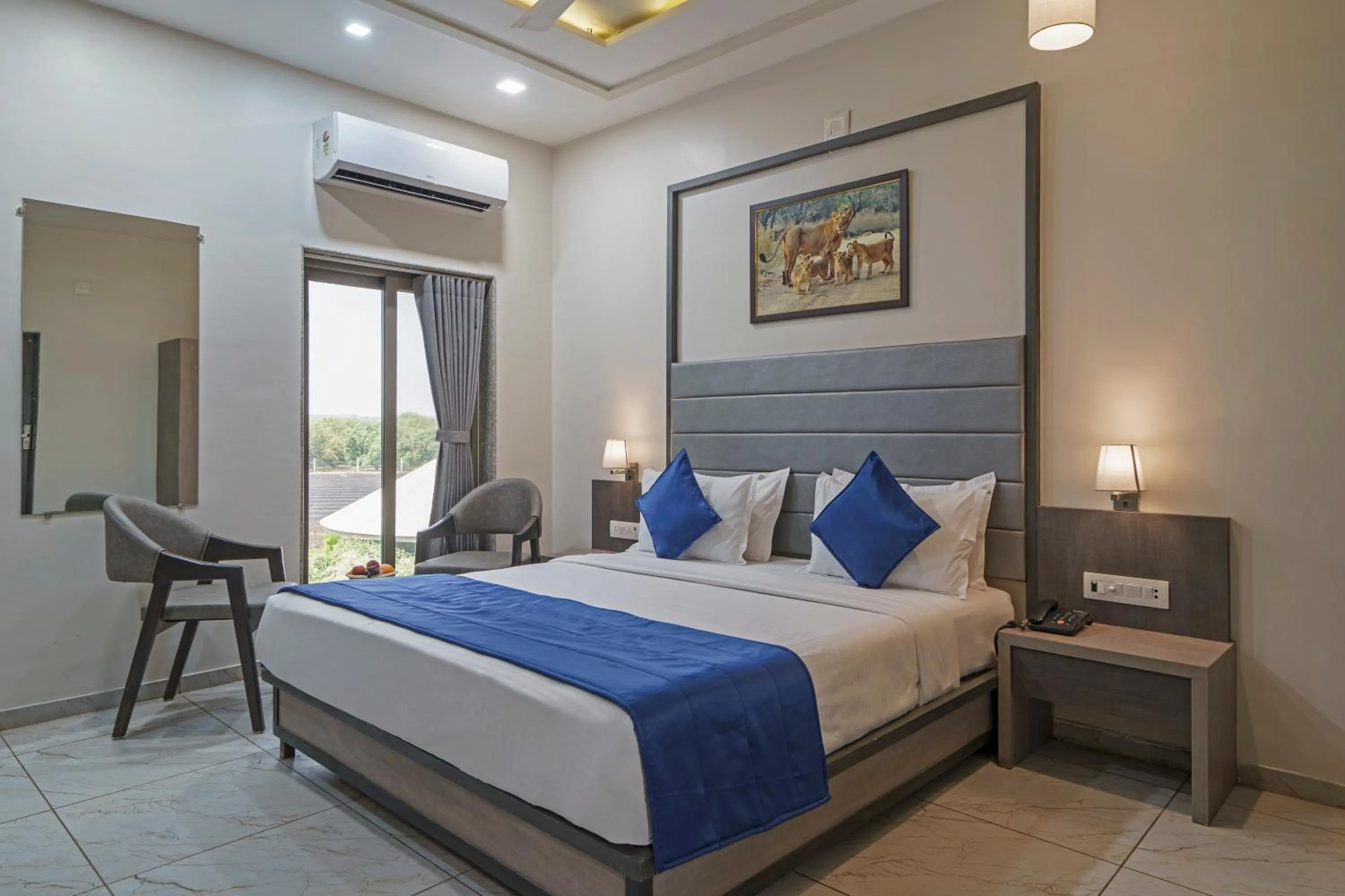 View (from property/room), Bed in Sterling Gir