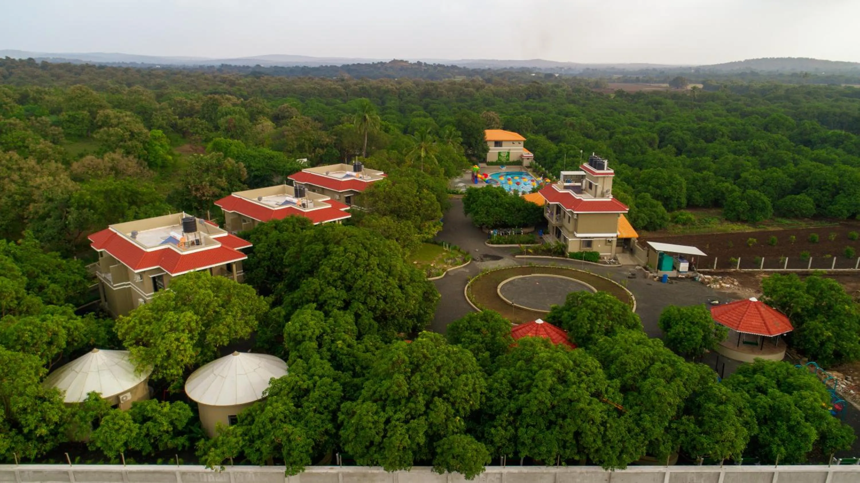 Facade/entrance in Sterling Gir