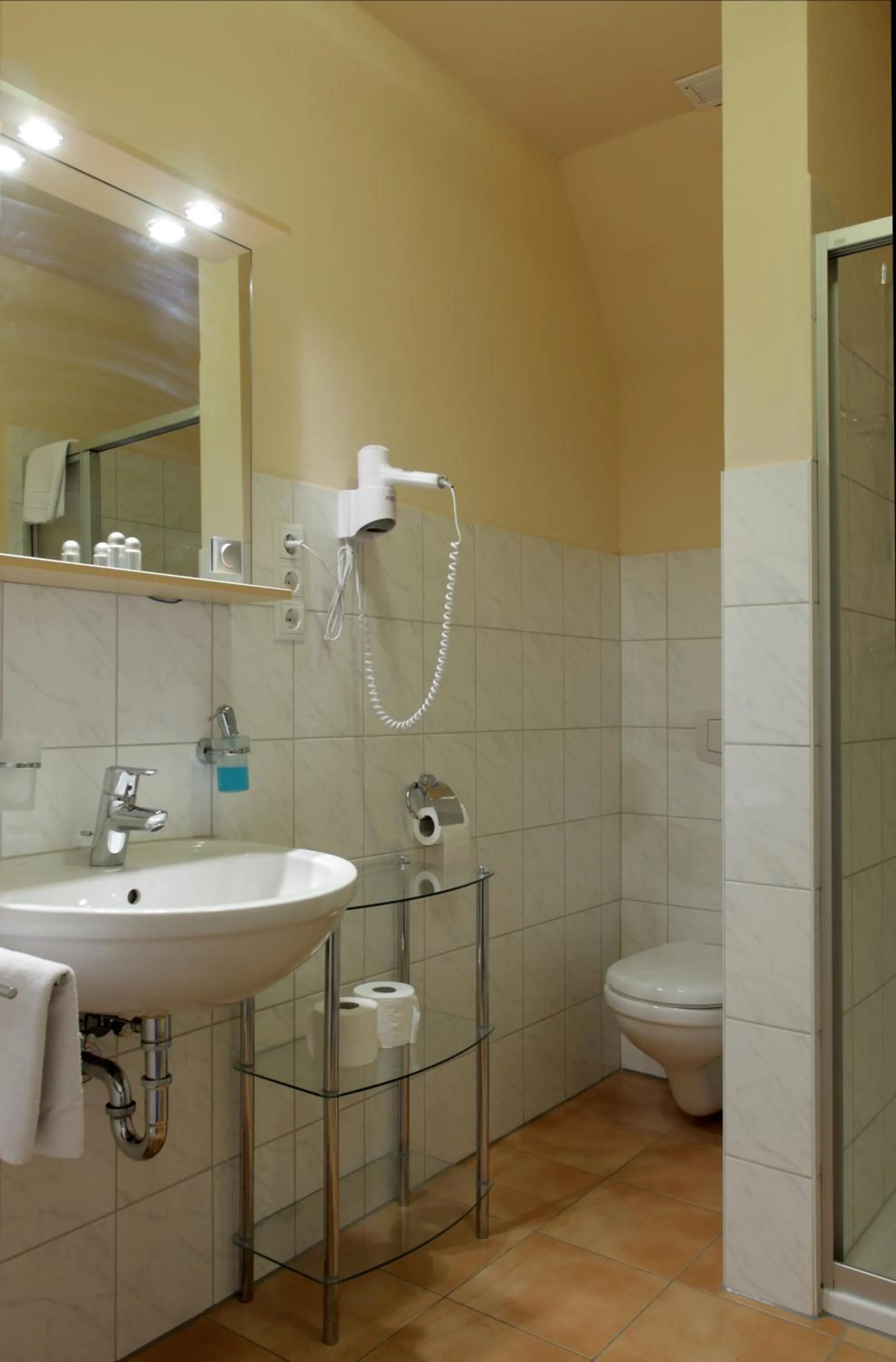 Bathroom in Hotel Linde Pfalz