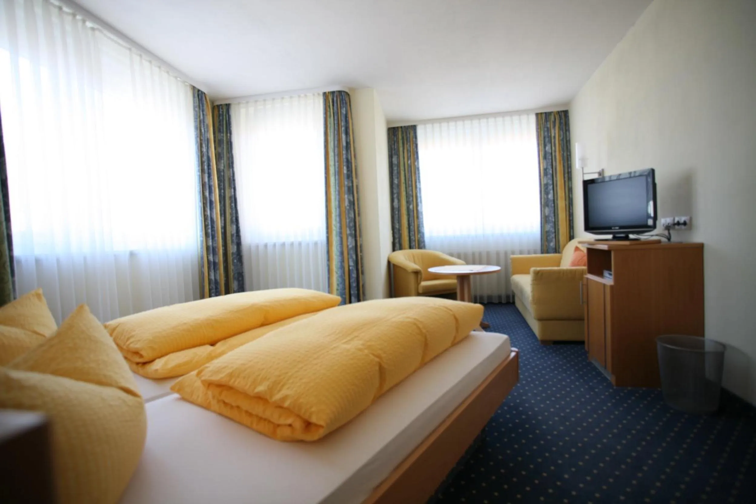 Day, Bed in Hotel Linde Pfalz