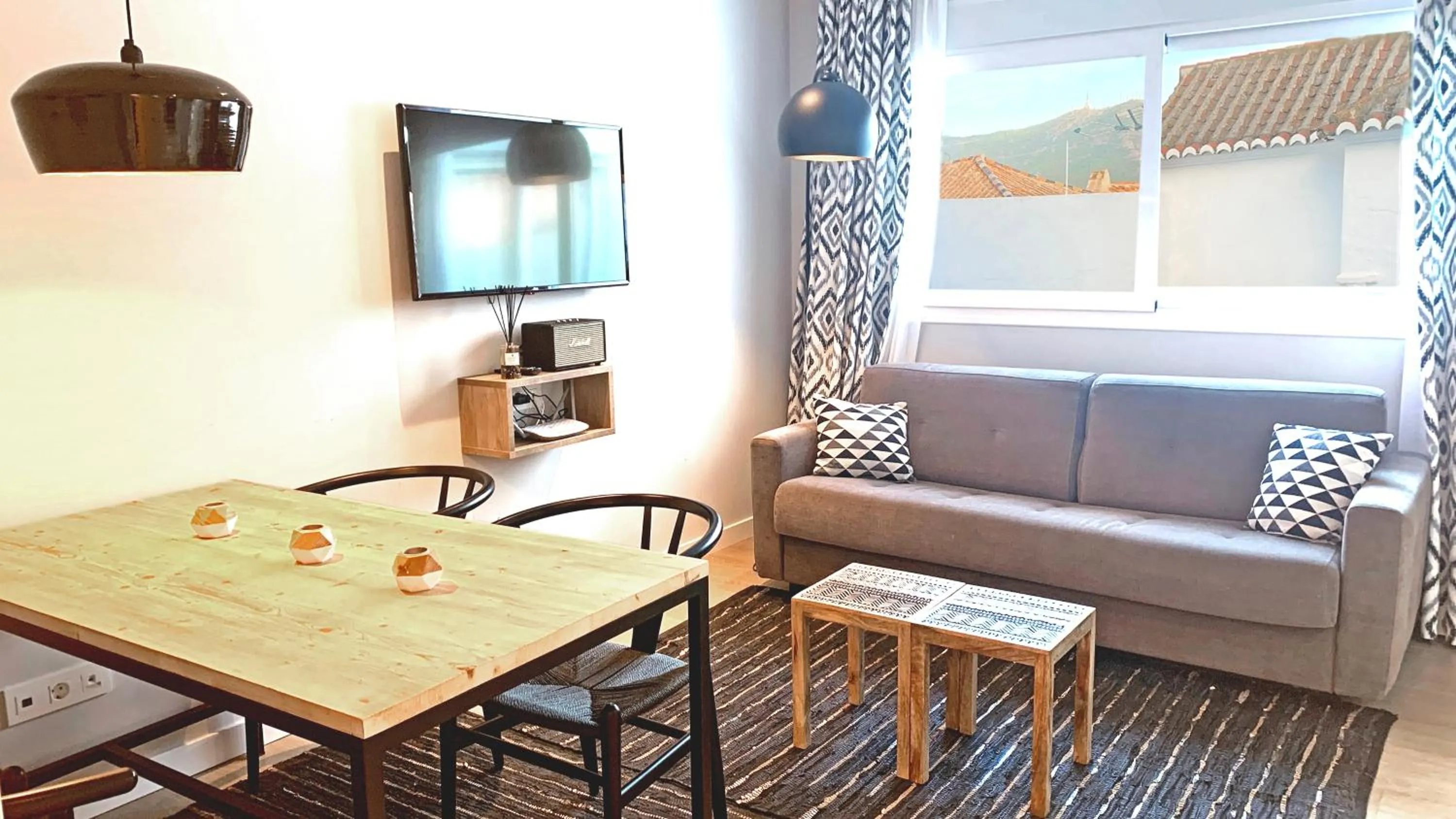 TV and multimedia in Sea to Sky Suites - Mijas Pueblo