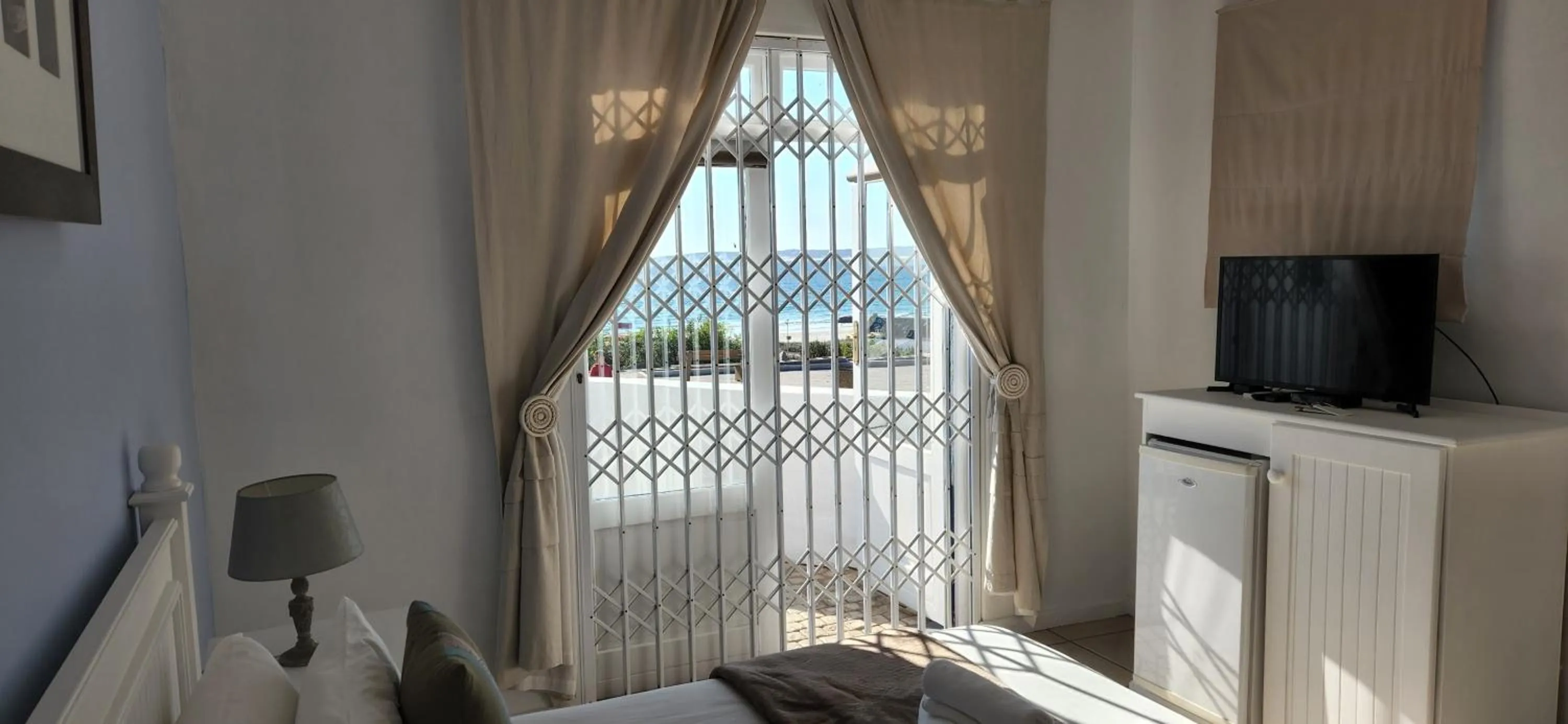 Bed in Paternoster Lodge