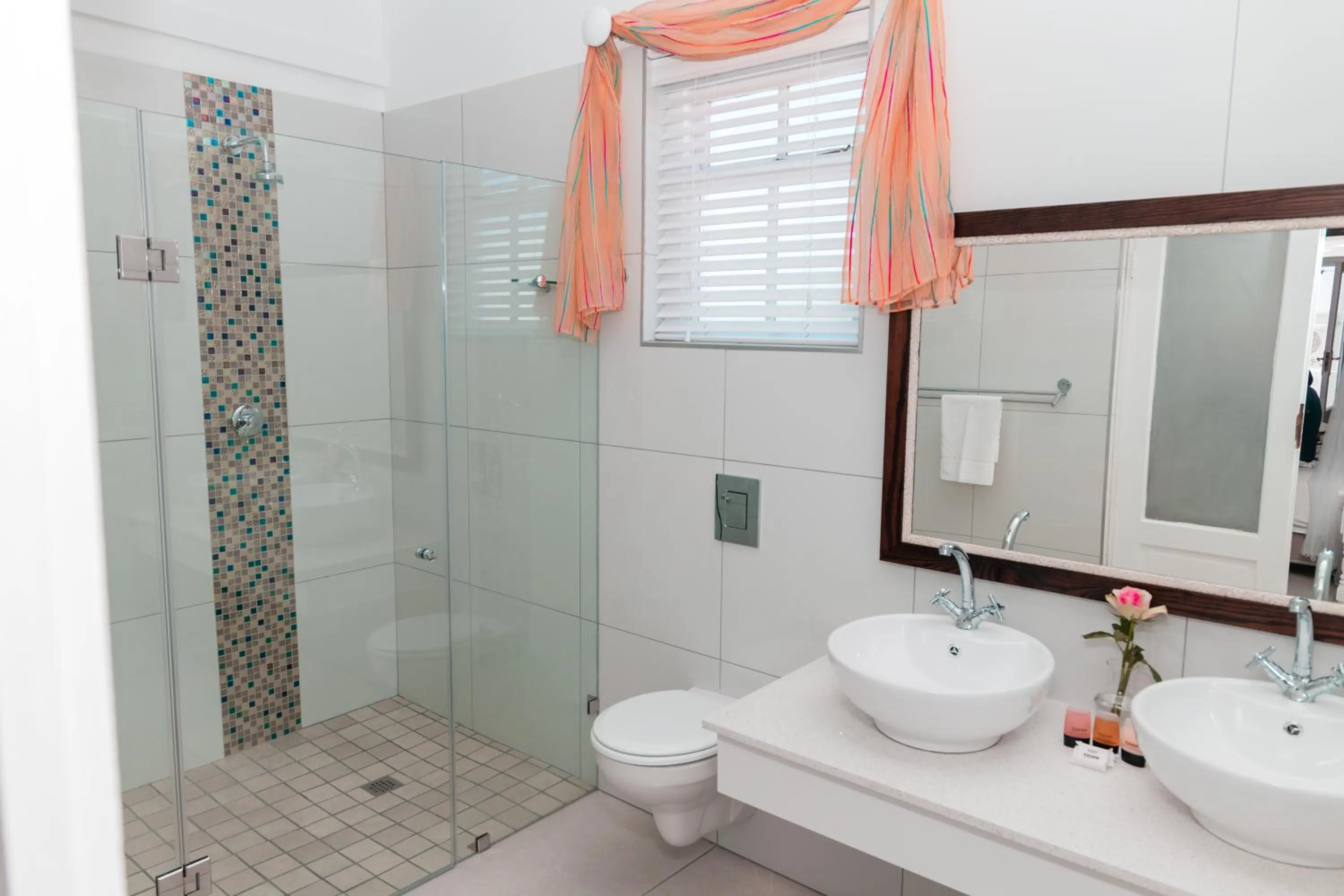 Bathroom in Paternoster Lodge